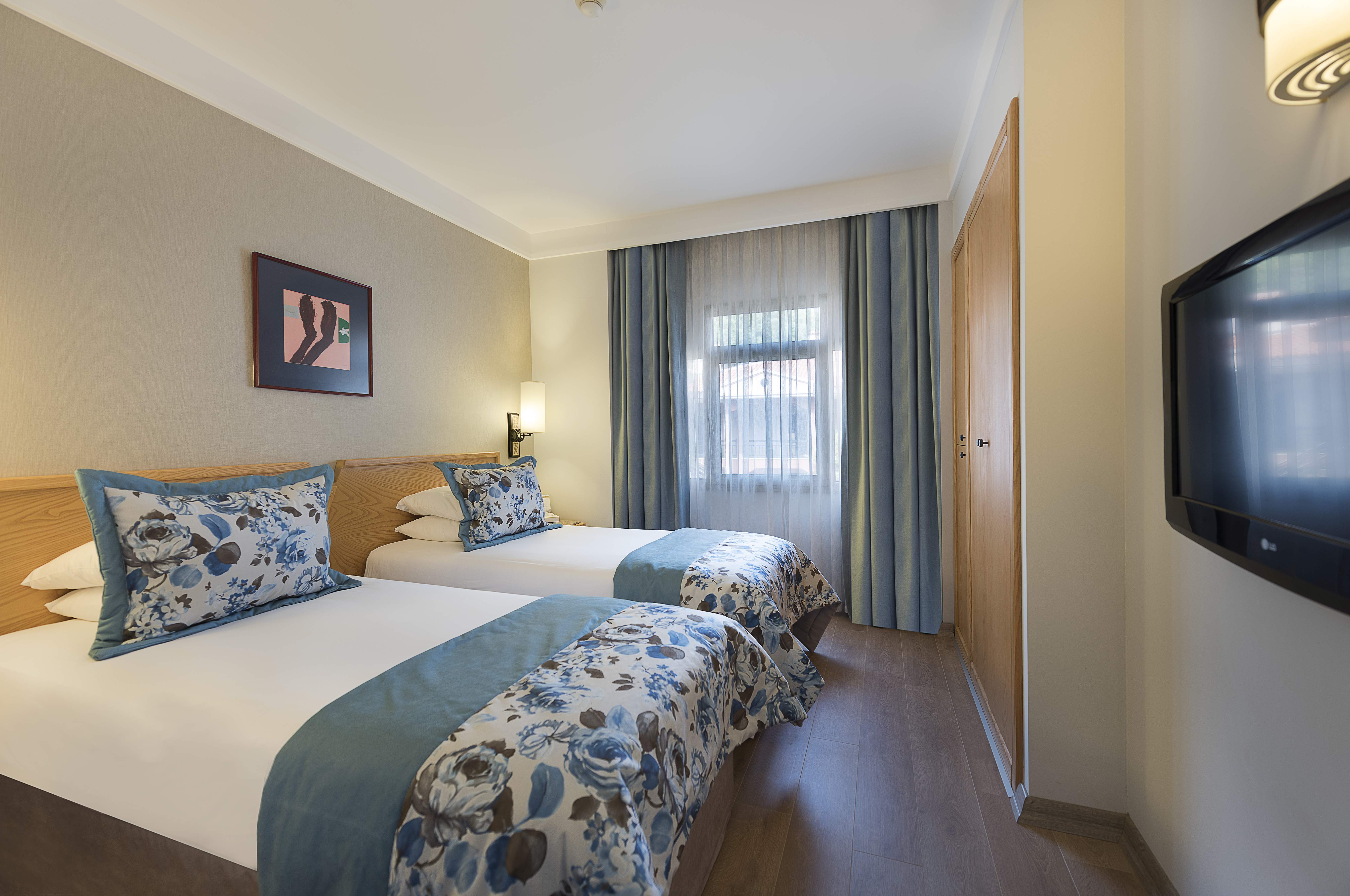 Family Room Garden View