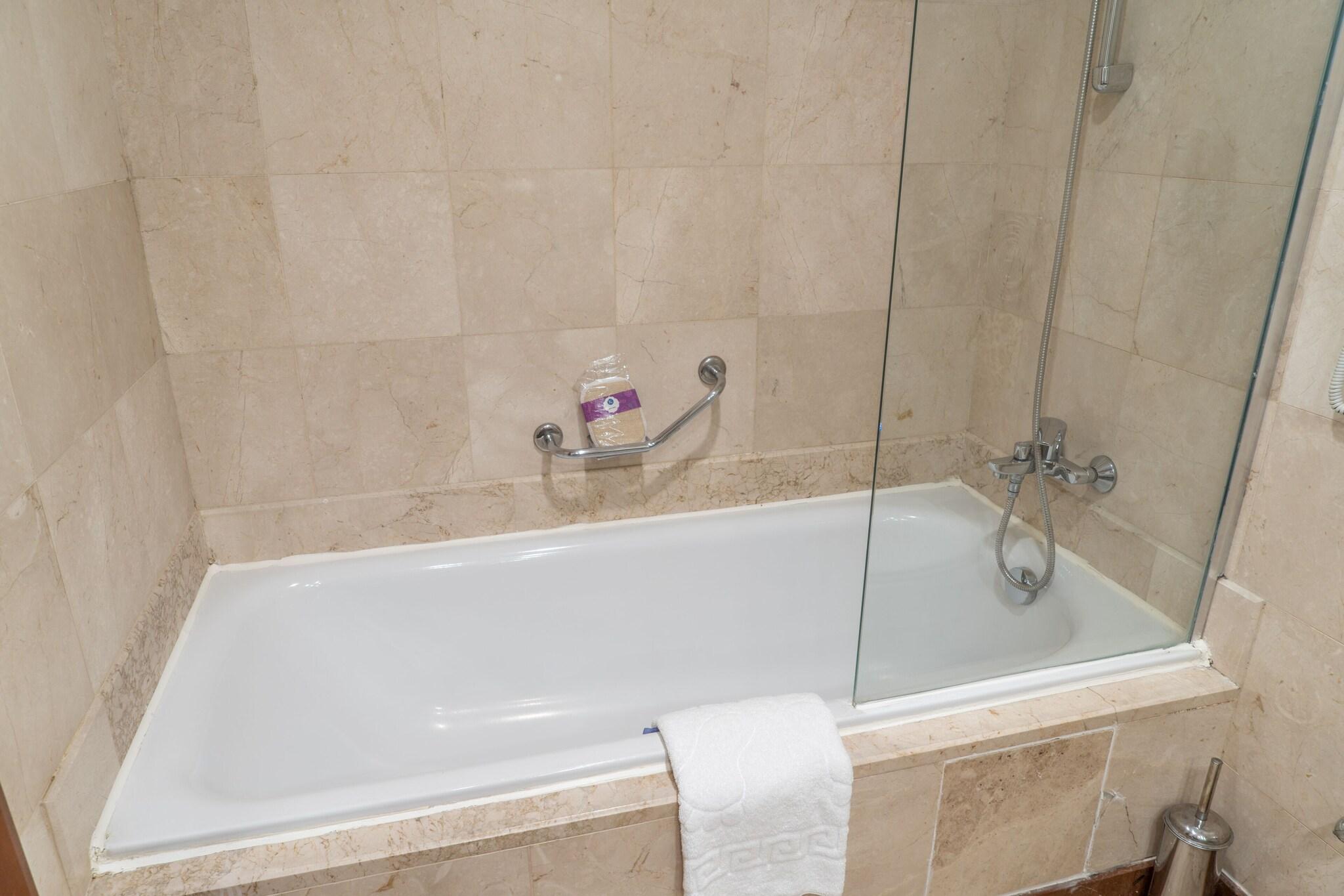 Suite Queen Size Bed