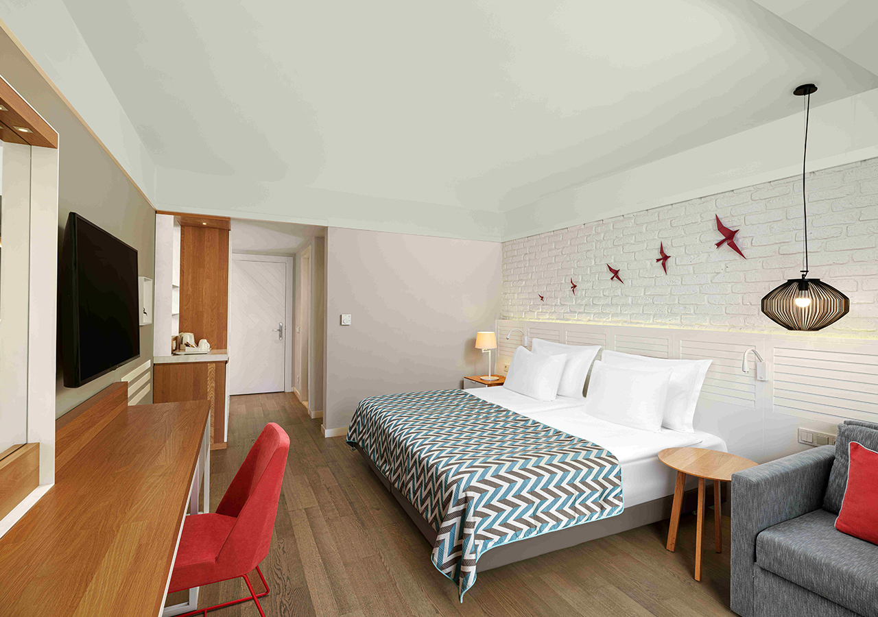 Double Superior Land View