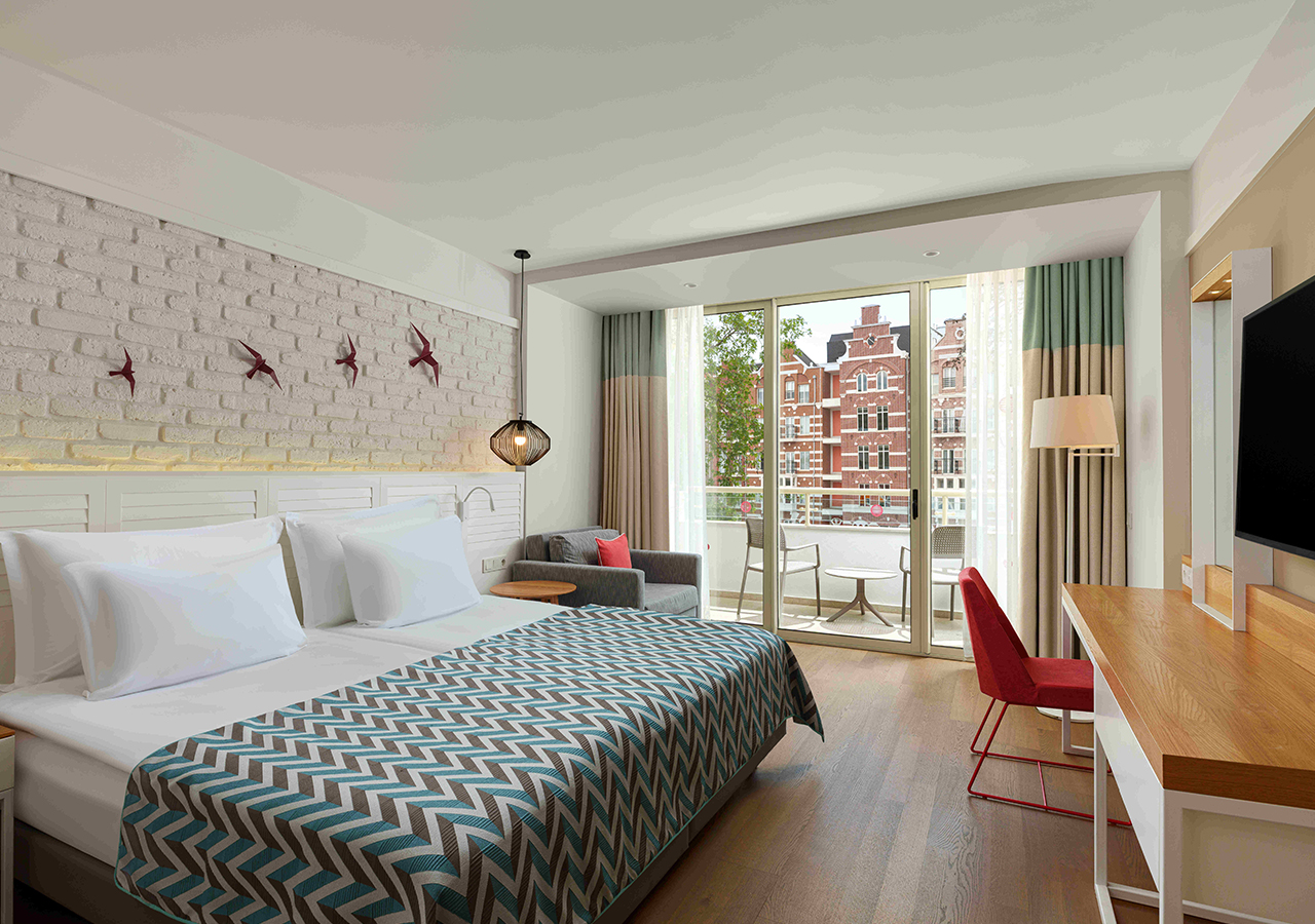 Double Superior Land View