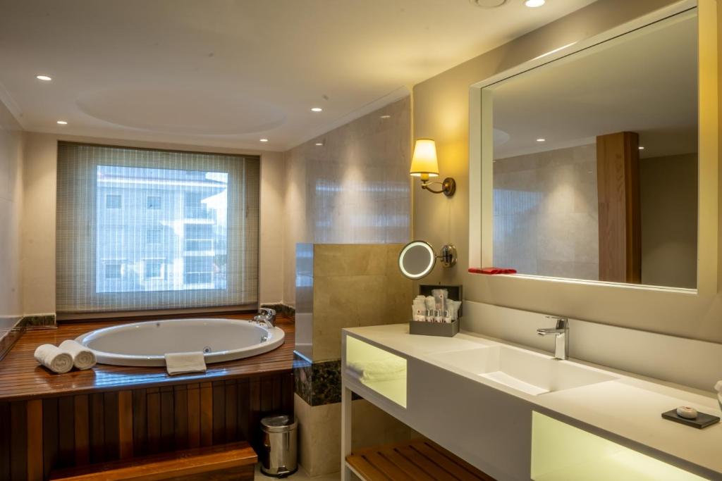 Suite Deluxe with Jacuzzi