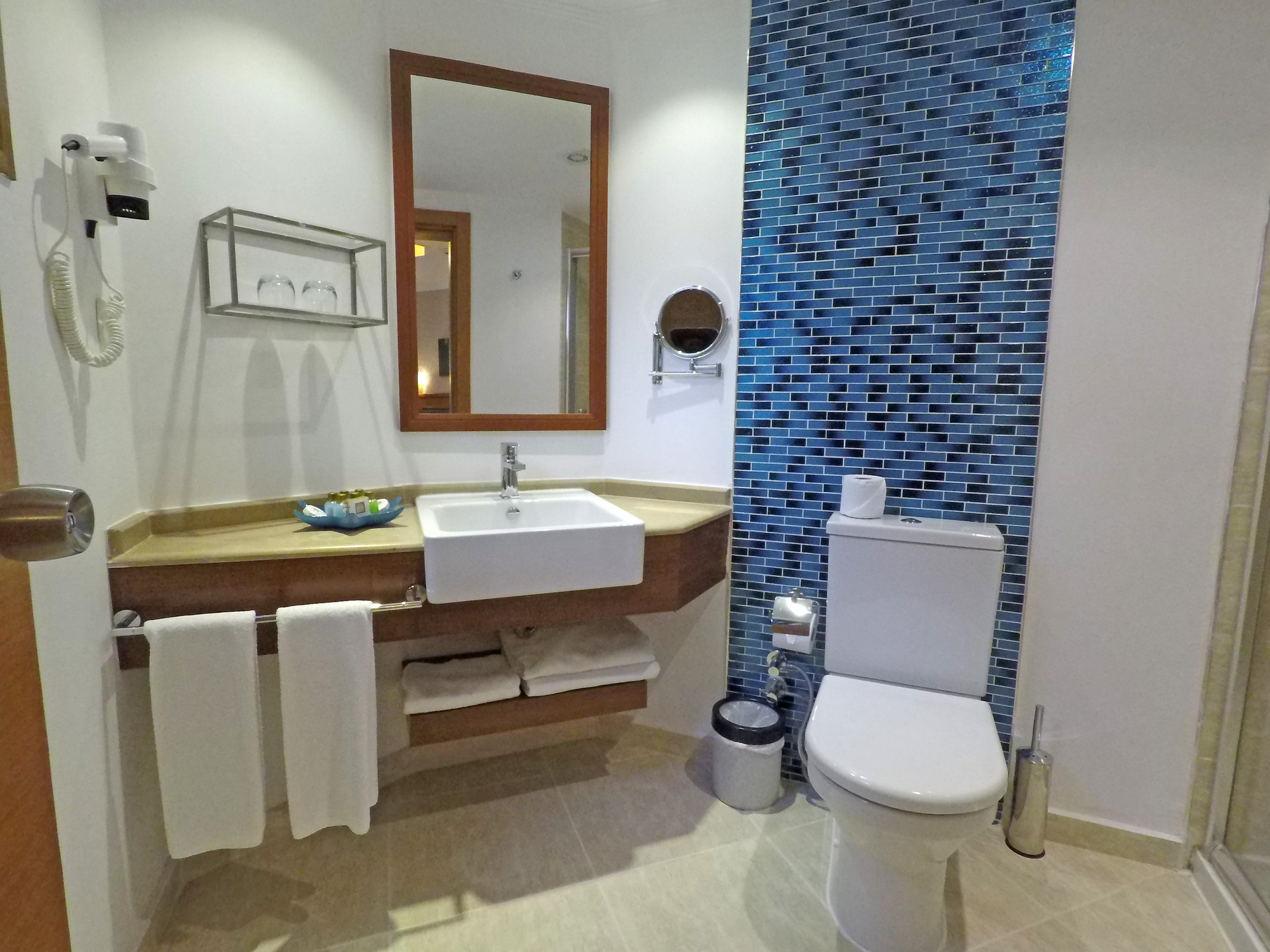 Bungalow Garden View