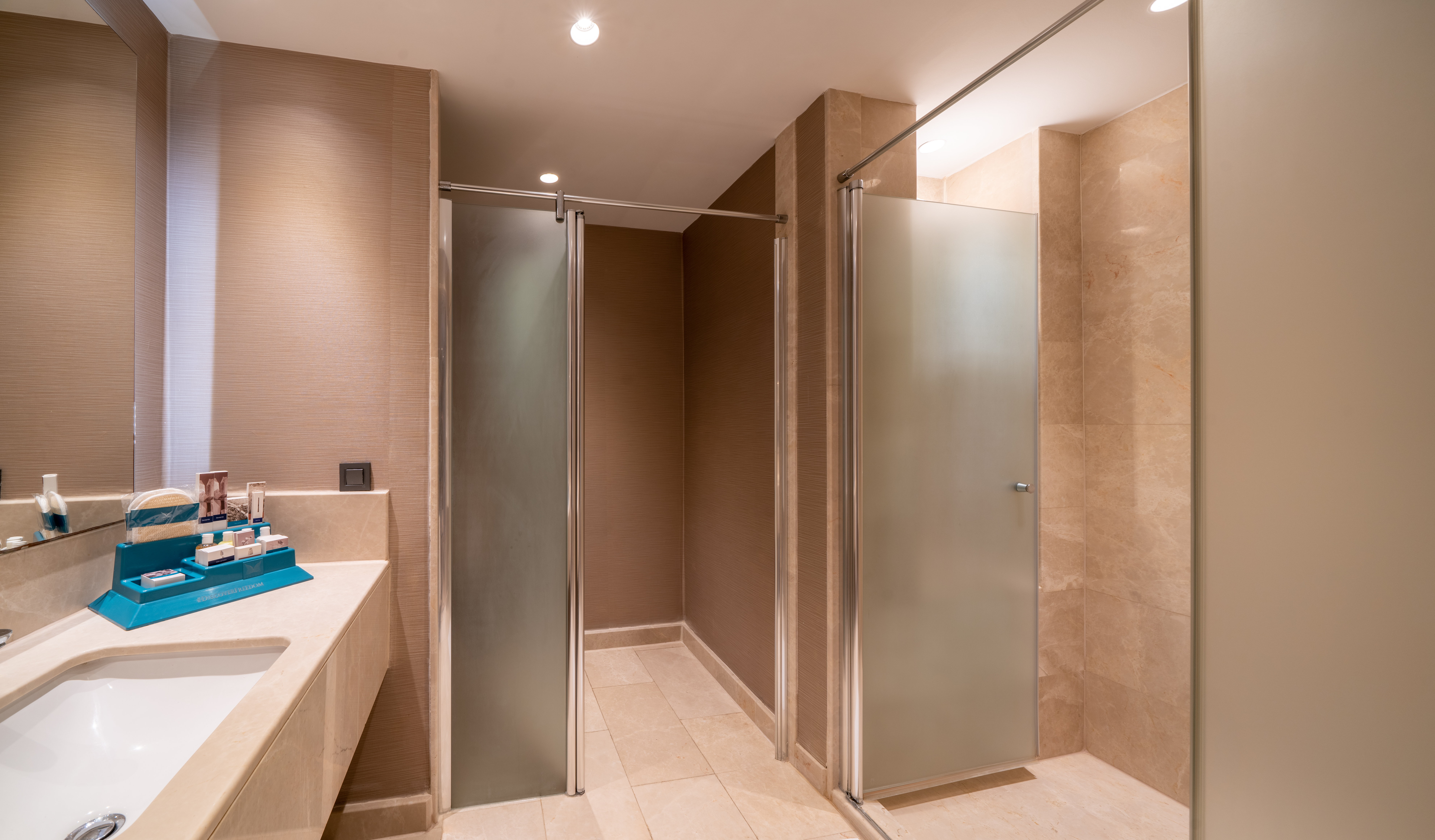 Family Room Deluxe Land View