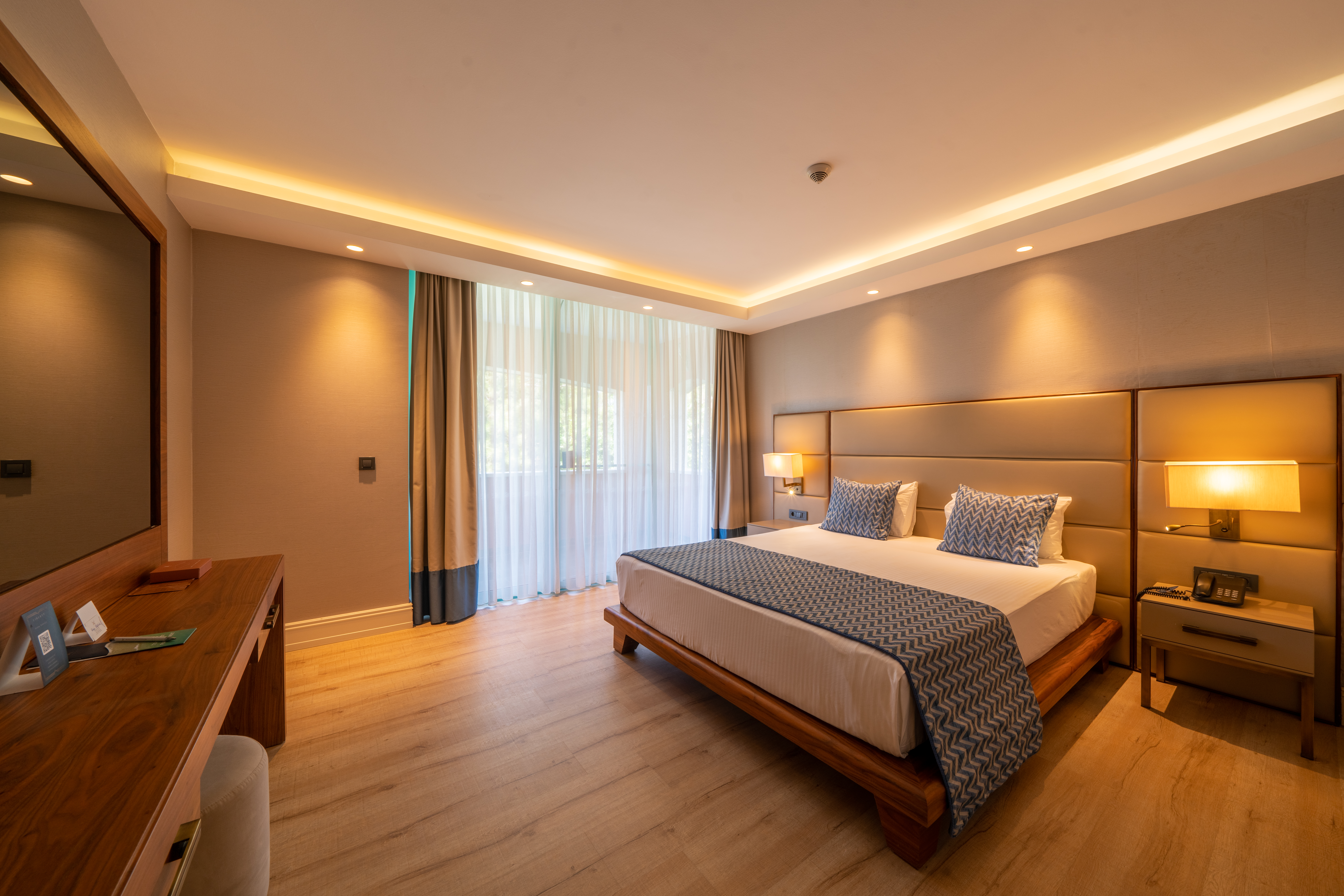 Family Room Deluxe Land View