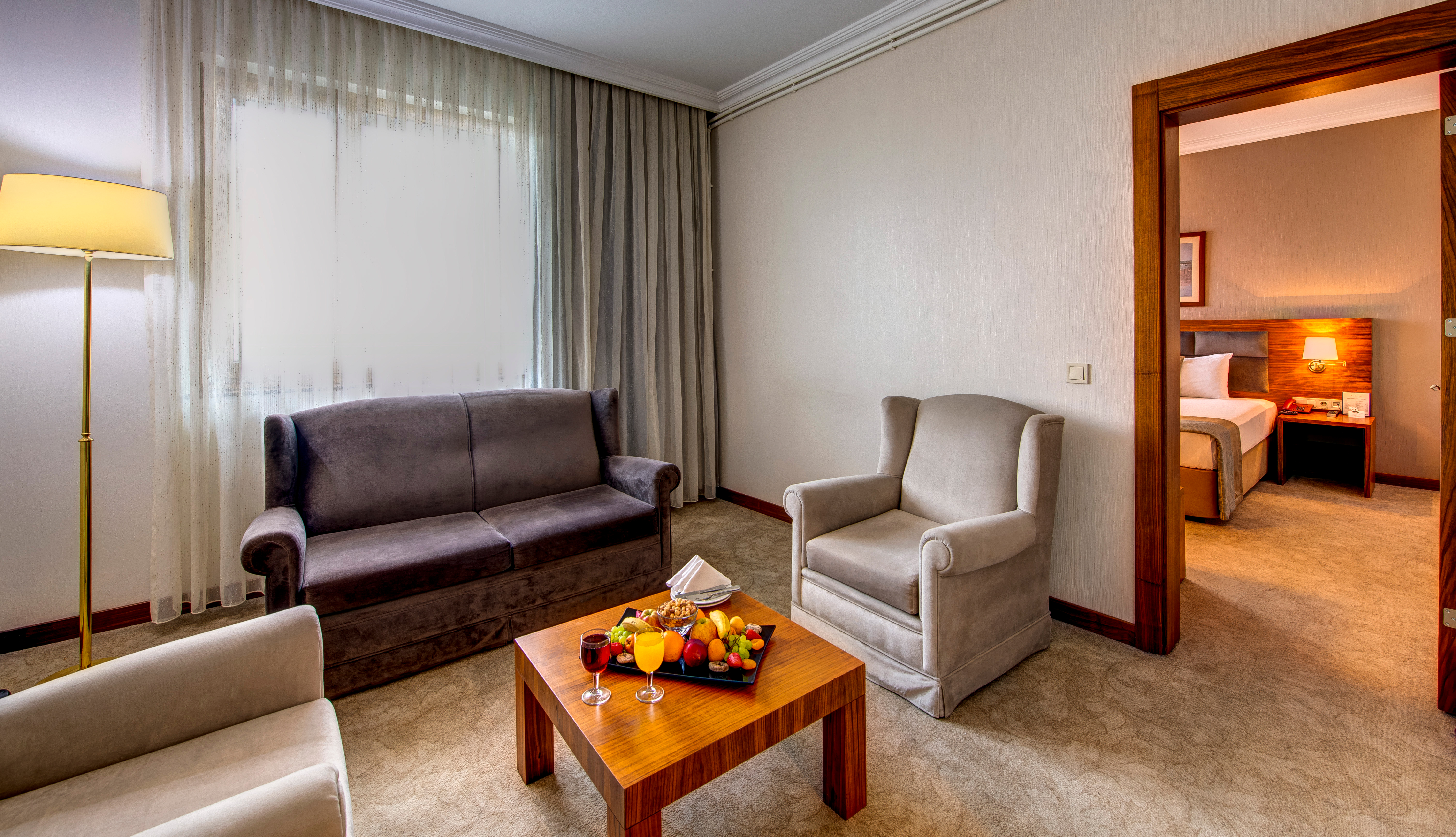 Suite Deluxe King Bed