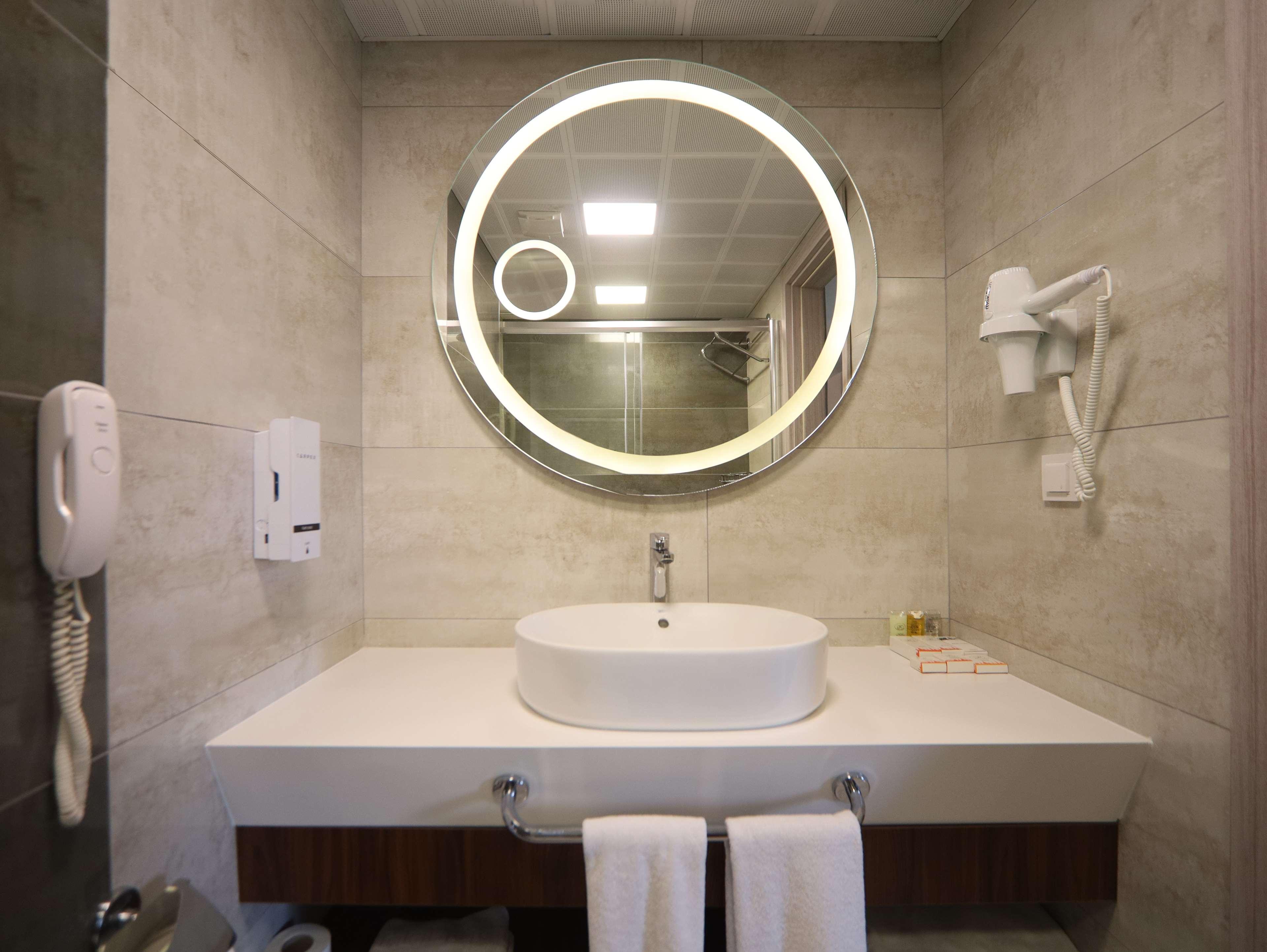 Double or Twin Deluxe