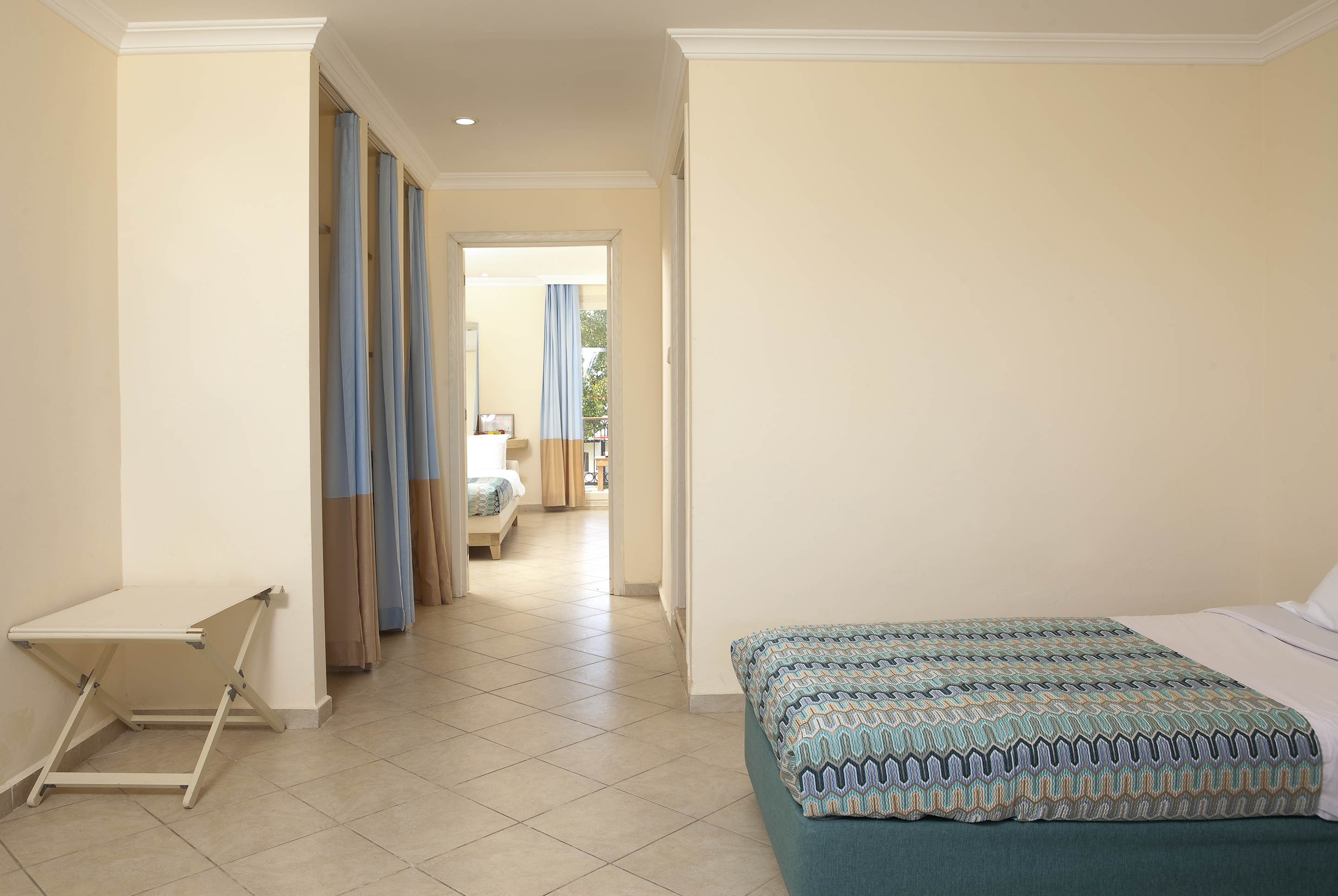 Family Room Land View