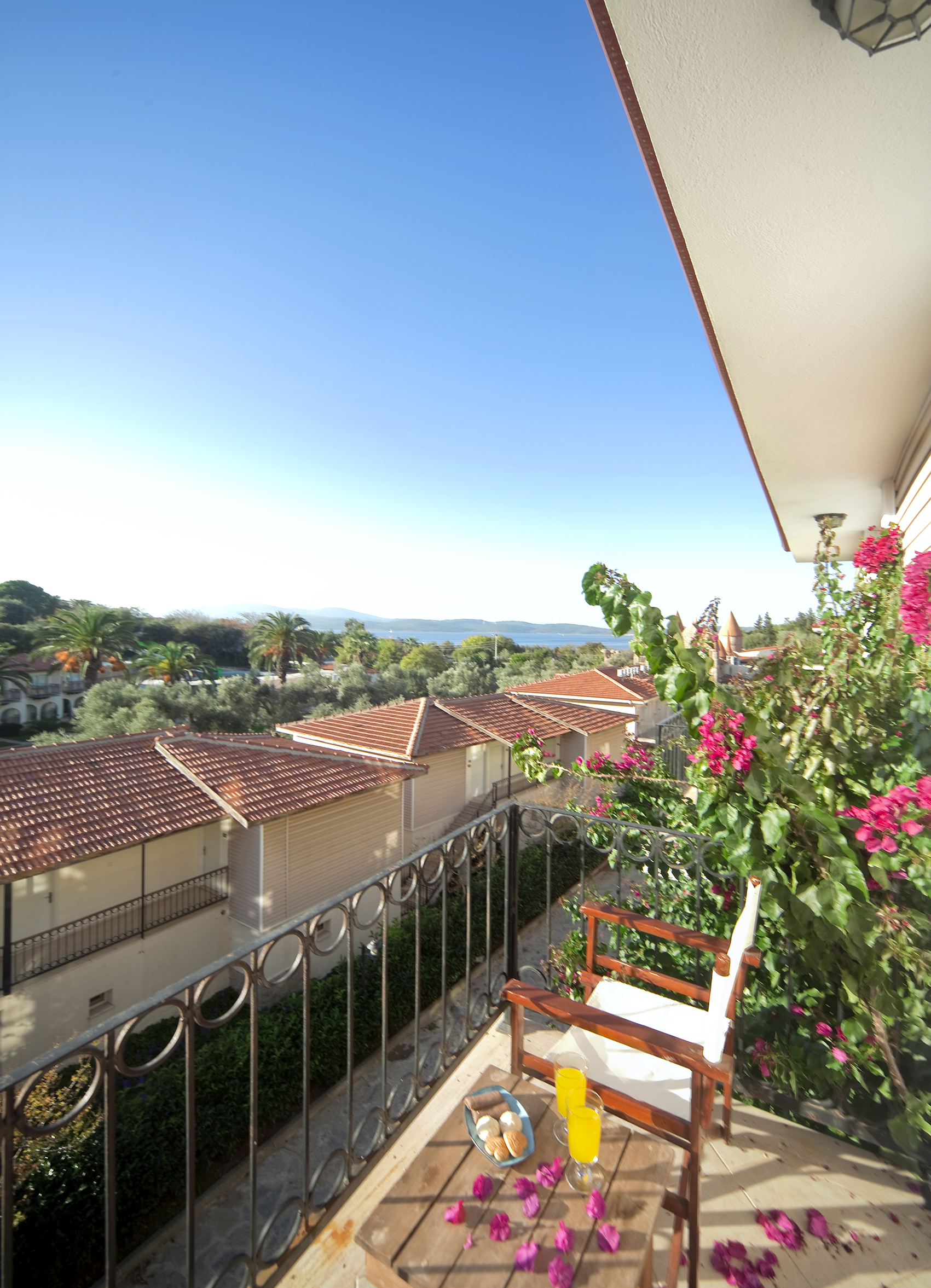 Family Room Side Sea View Two Bedrooms