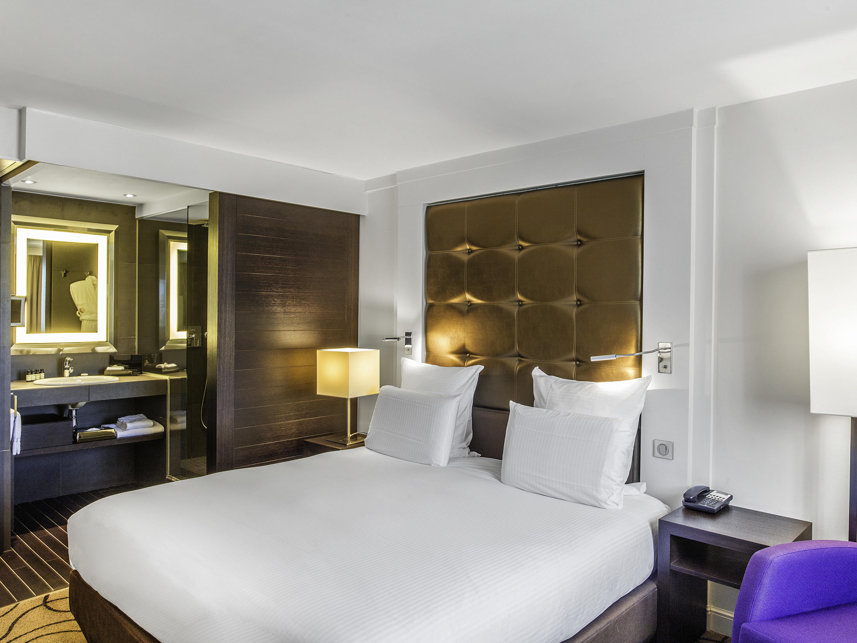 Double Deluxe King Bed