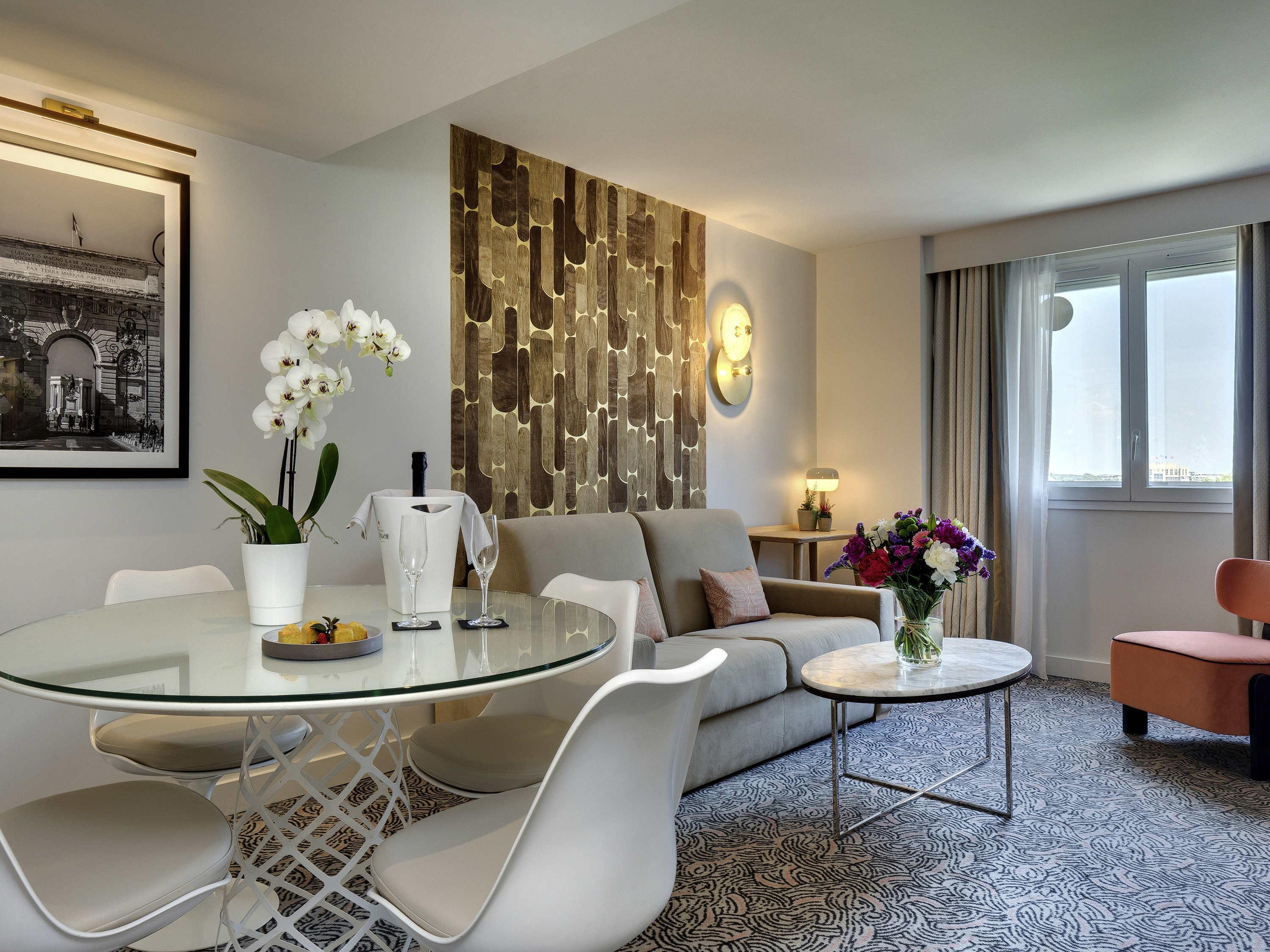 Suite Deluxe King Bed