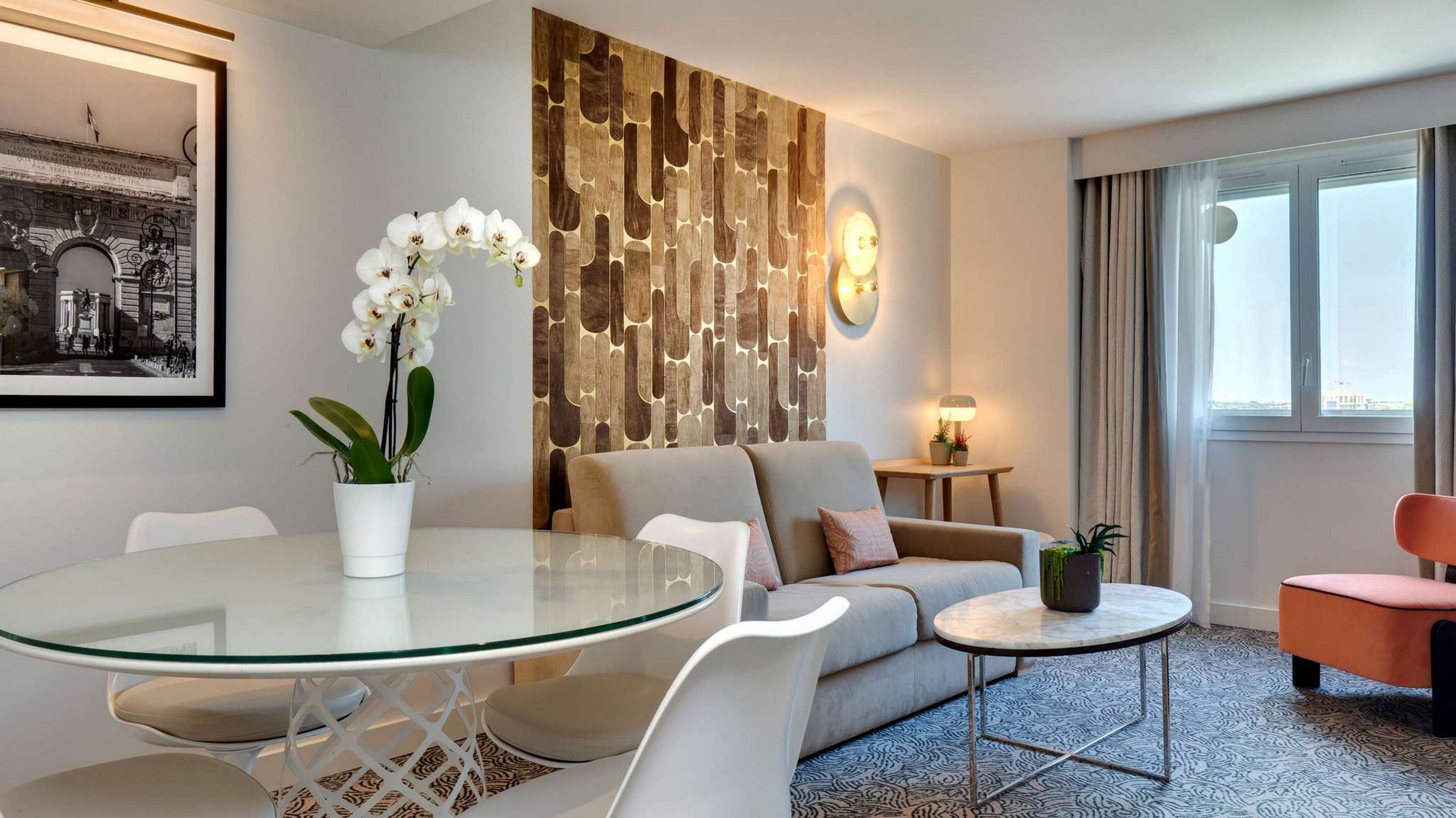 Suite Deluxe King Bed