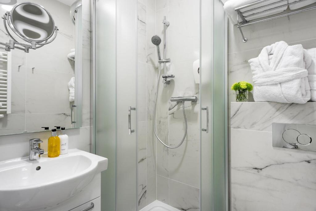 Double Single Superior