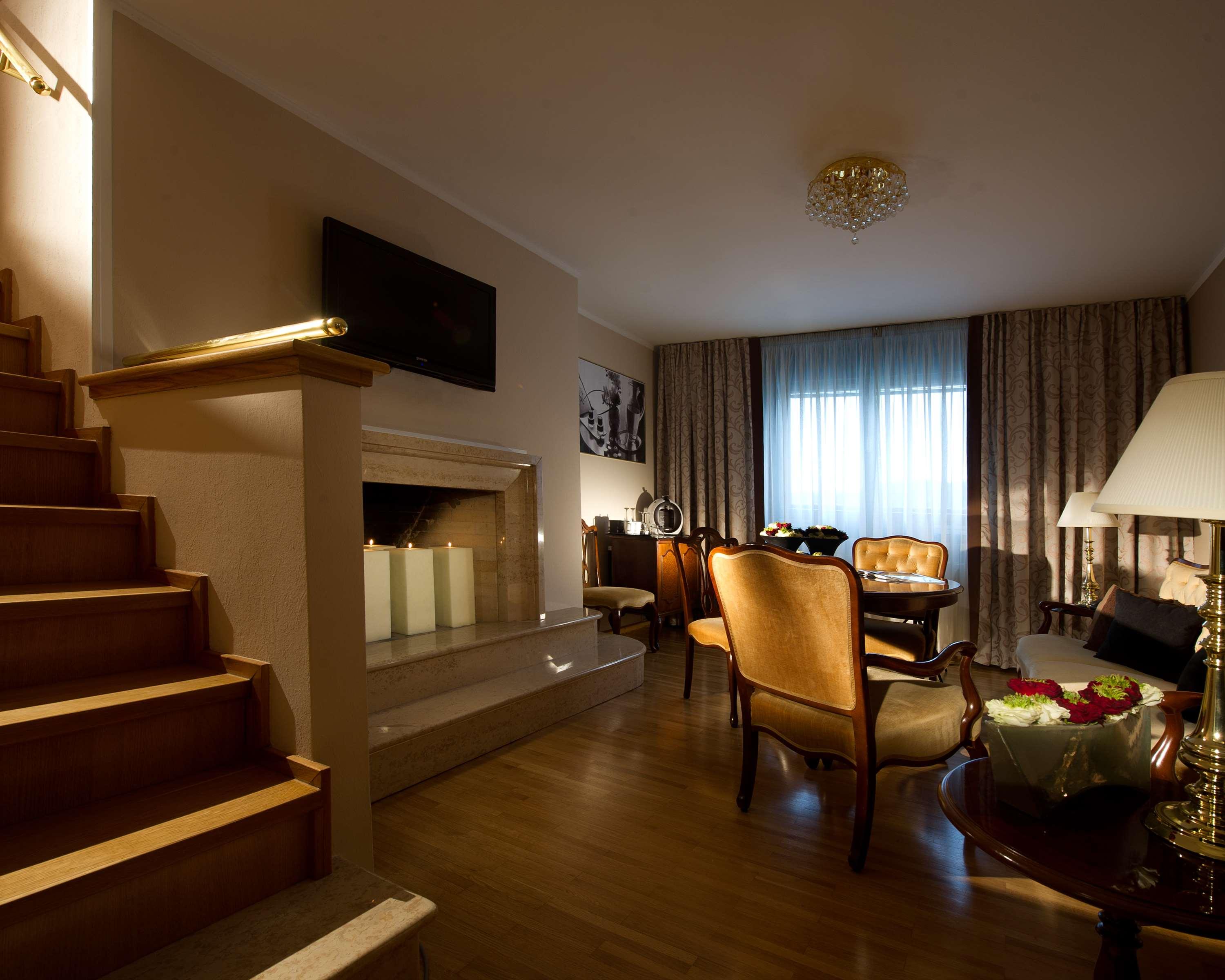Suite Two King Beds