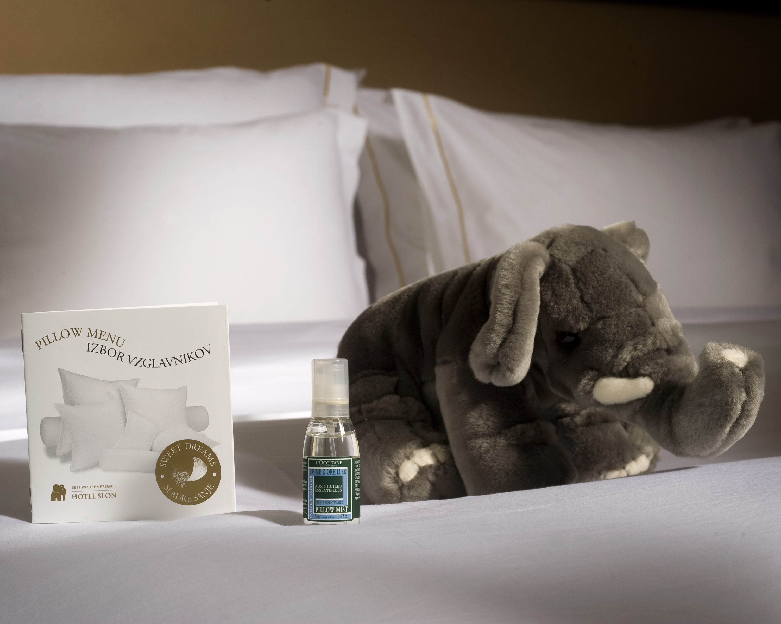 Suite King Size Bed