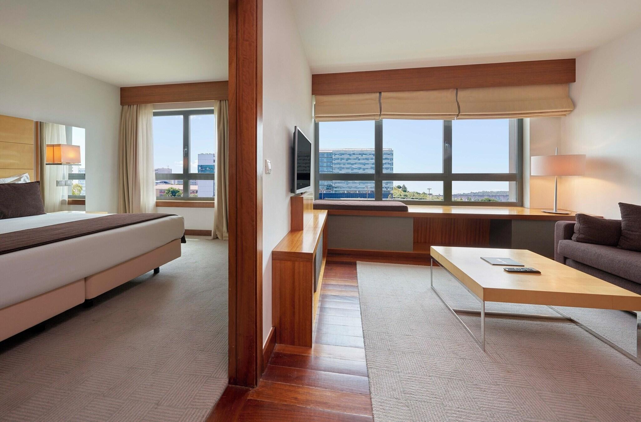 Suite Deluxe with Views