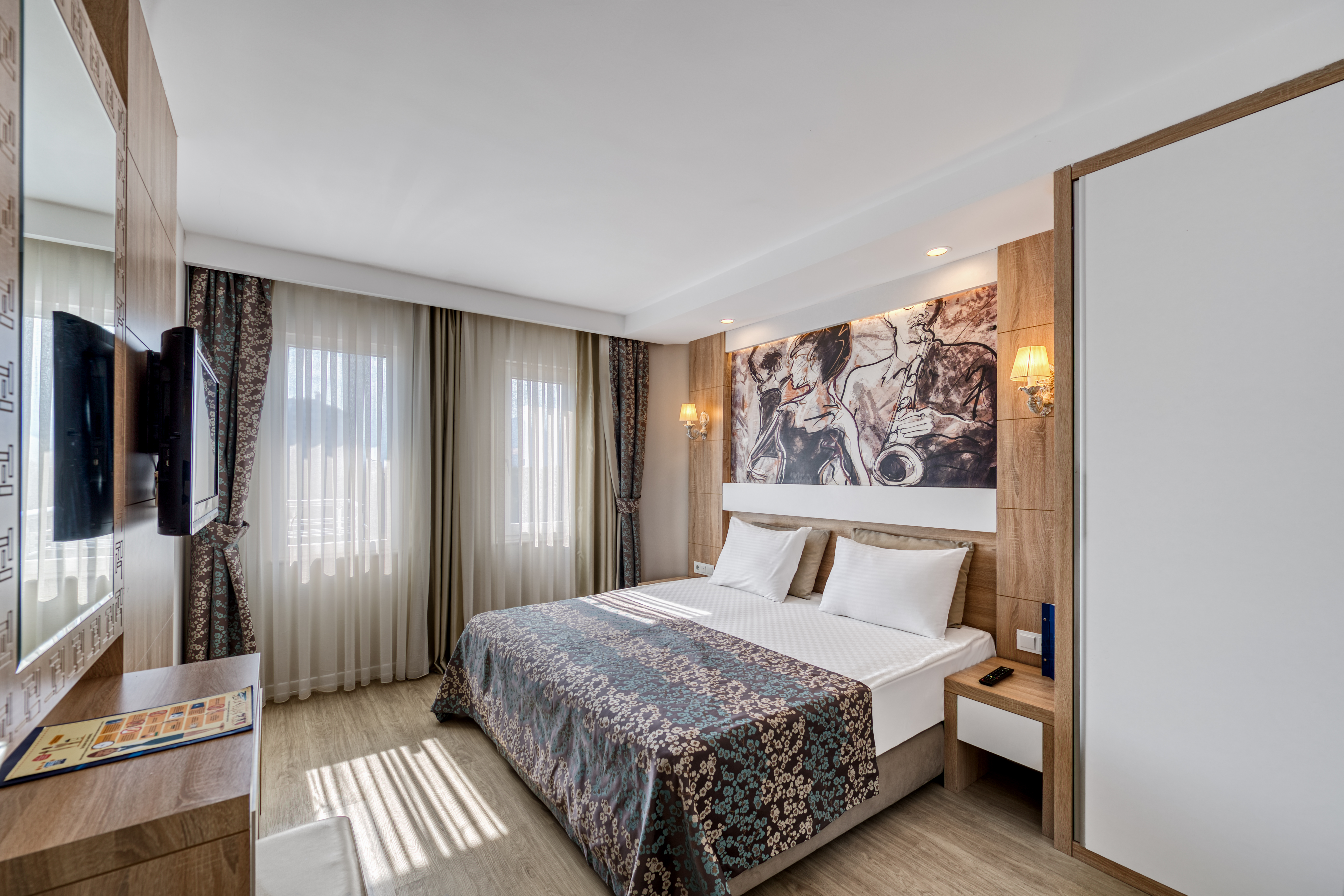 Family Room Land View