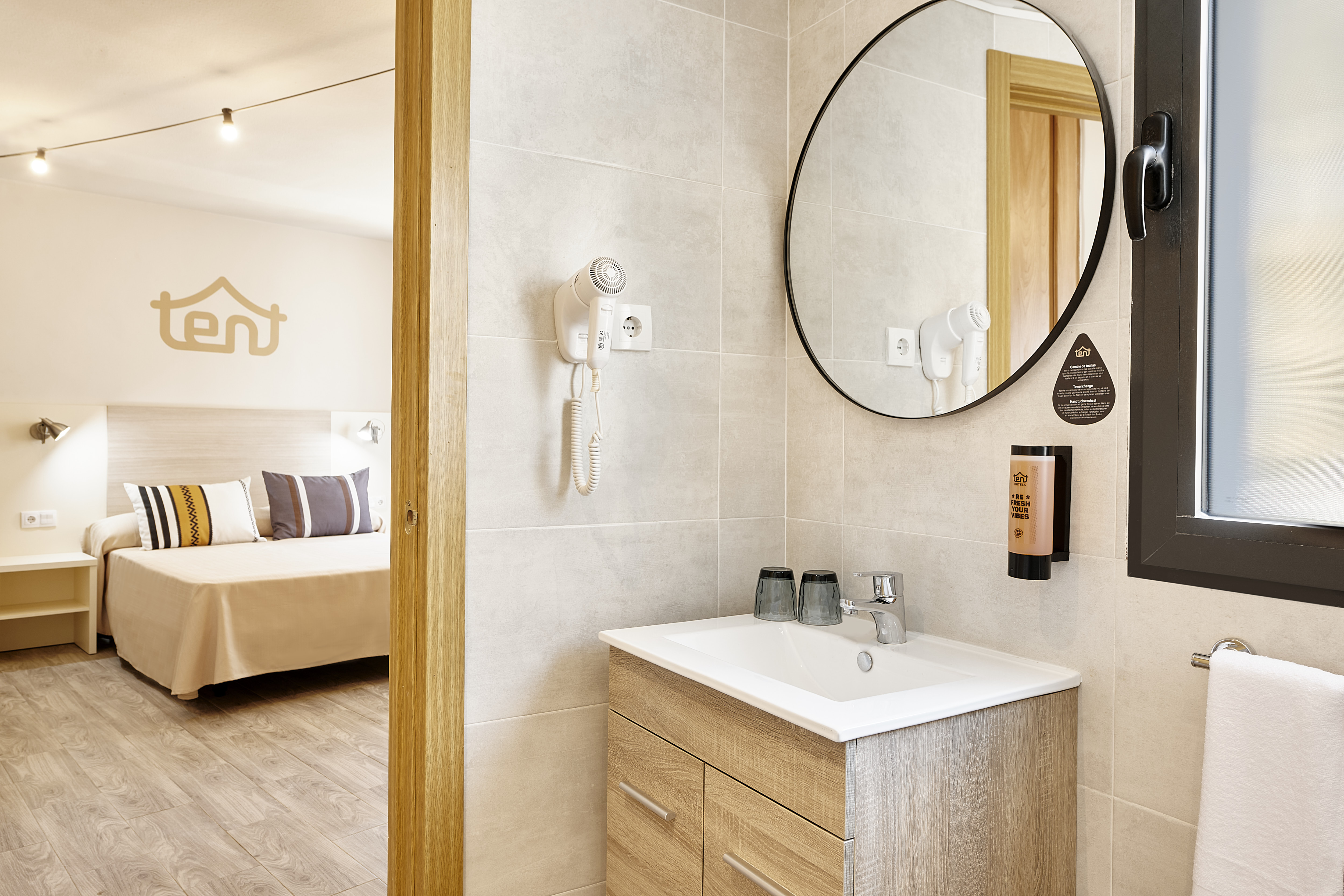 Double or Twin Standard