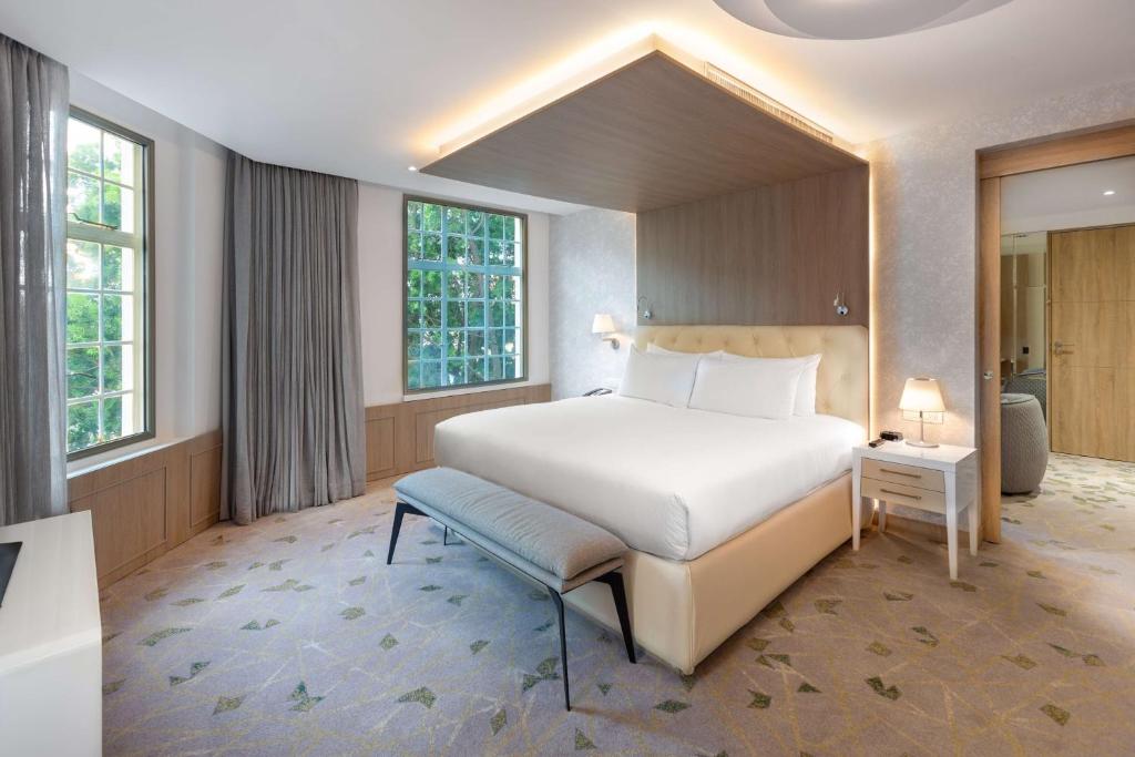 Double King Size Bed