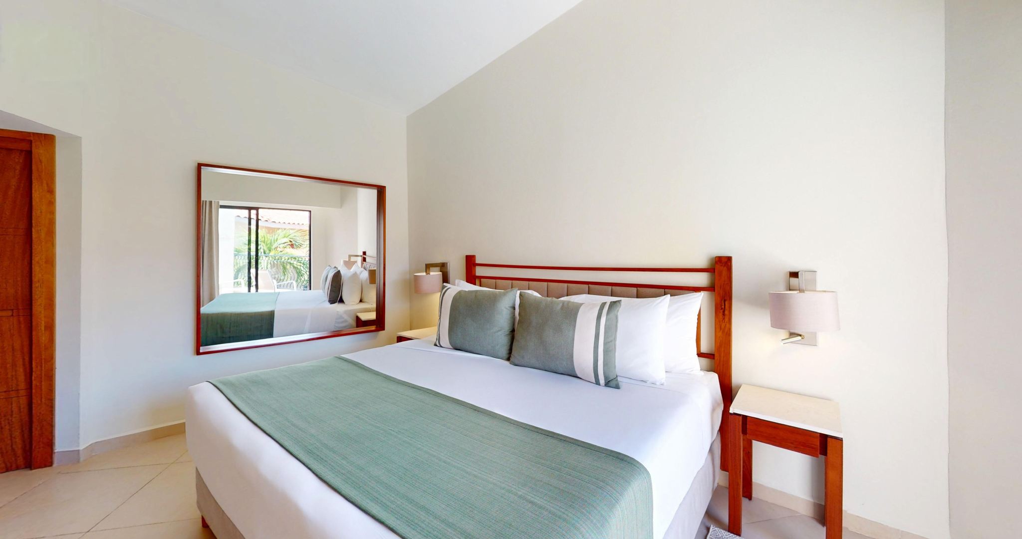 Double Deluxe King Bed