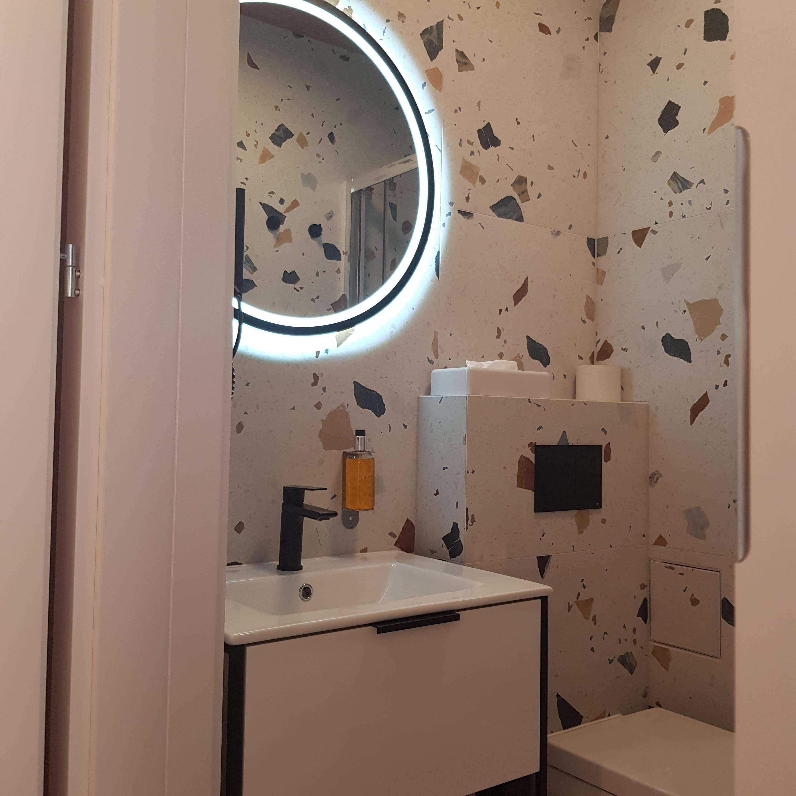 Studio King Size Bed