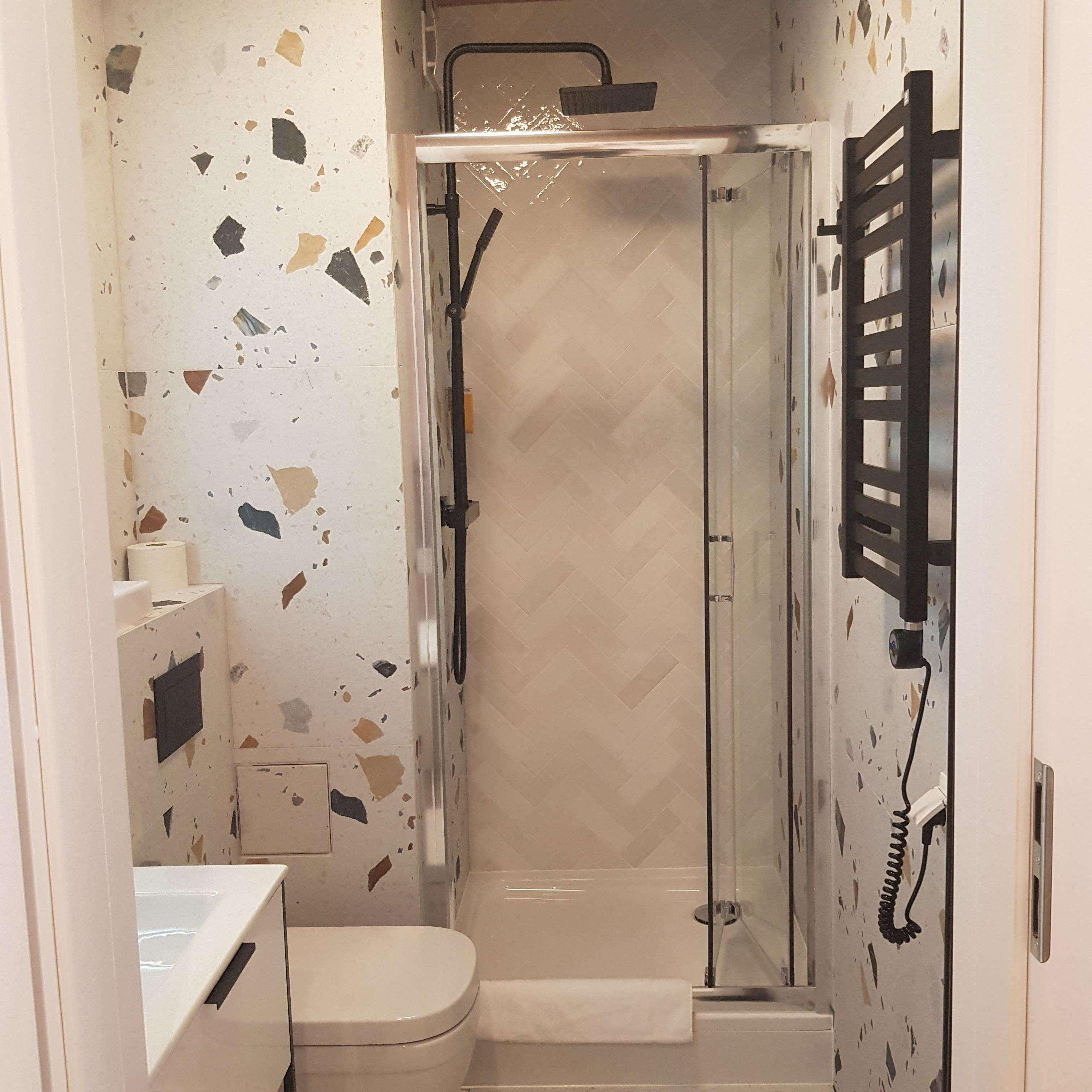 Studio King Size Bed