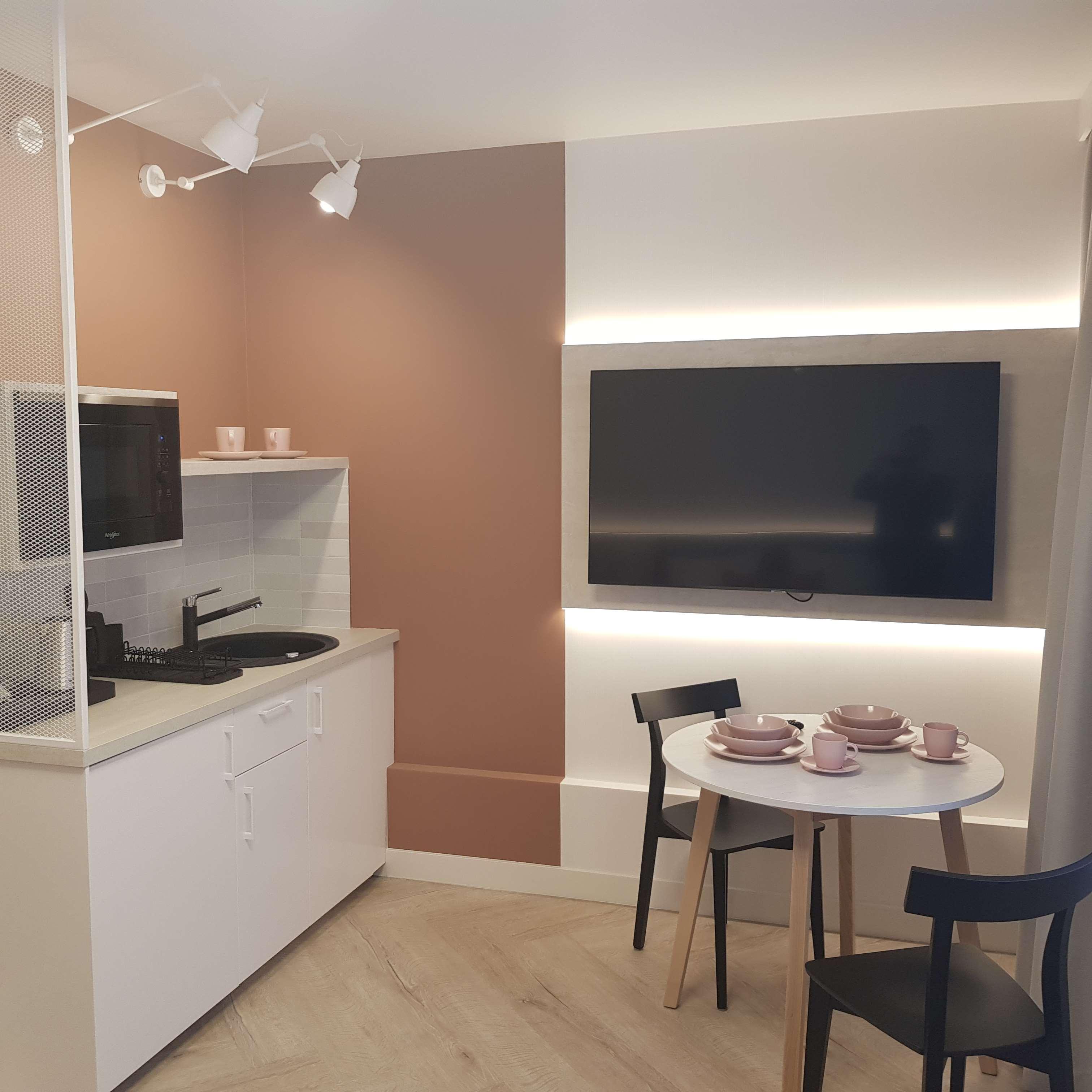 Studio King Size Bed