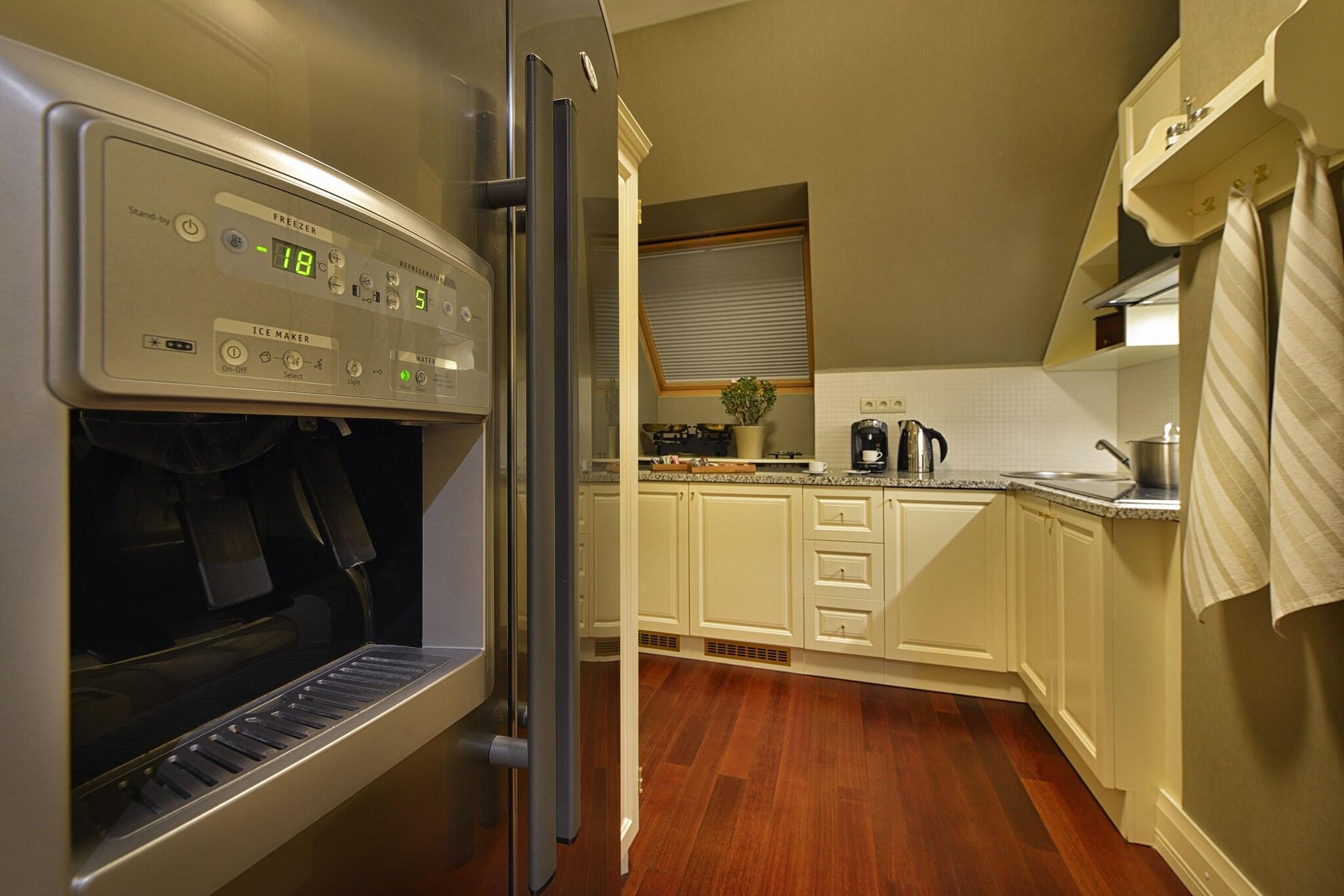 Suite with Kitchenette