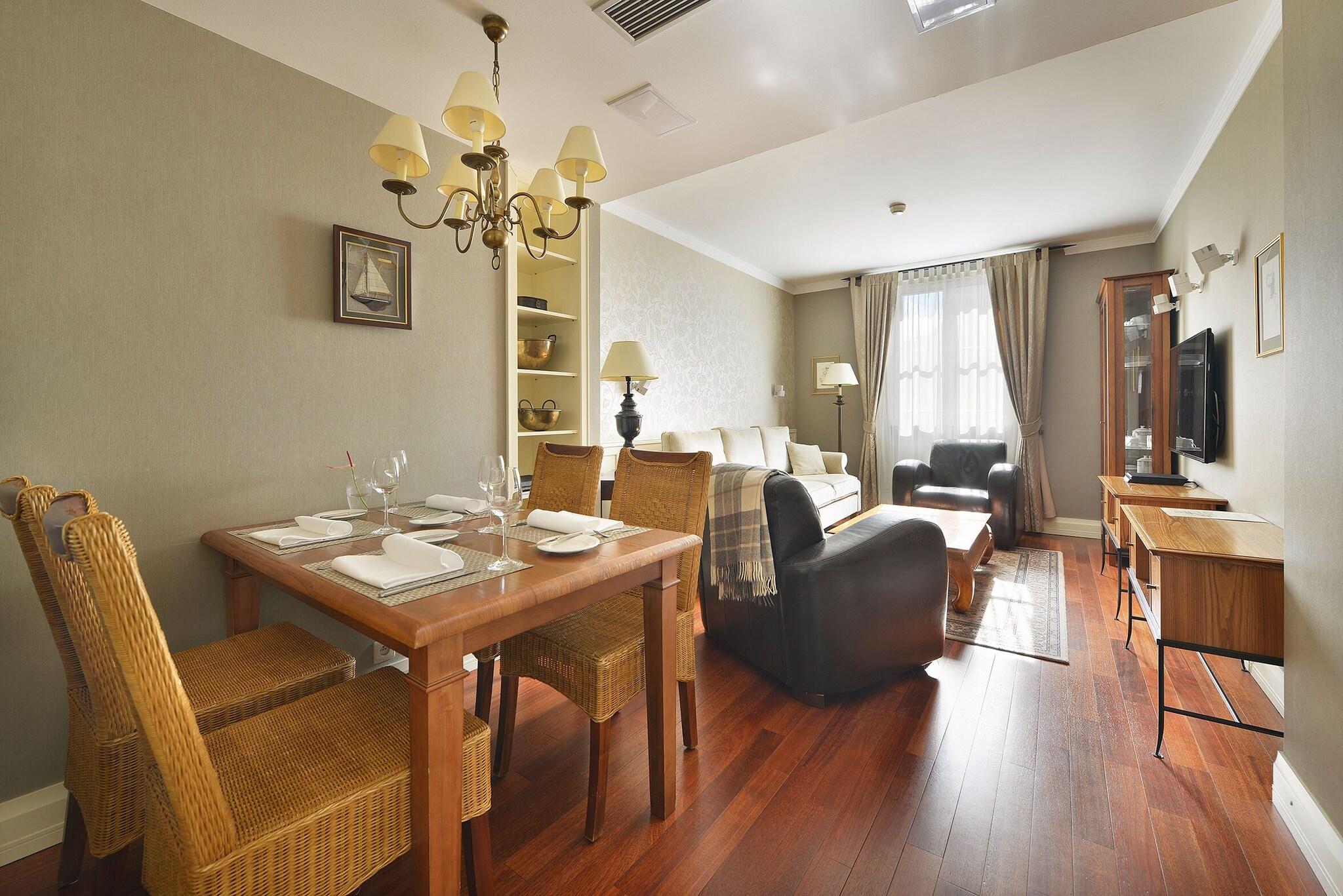 Suite with Kitchenette