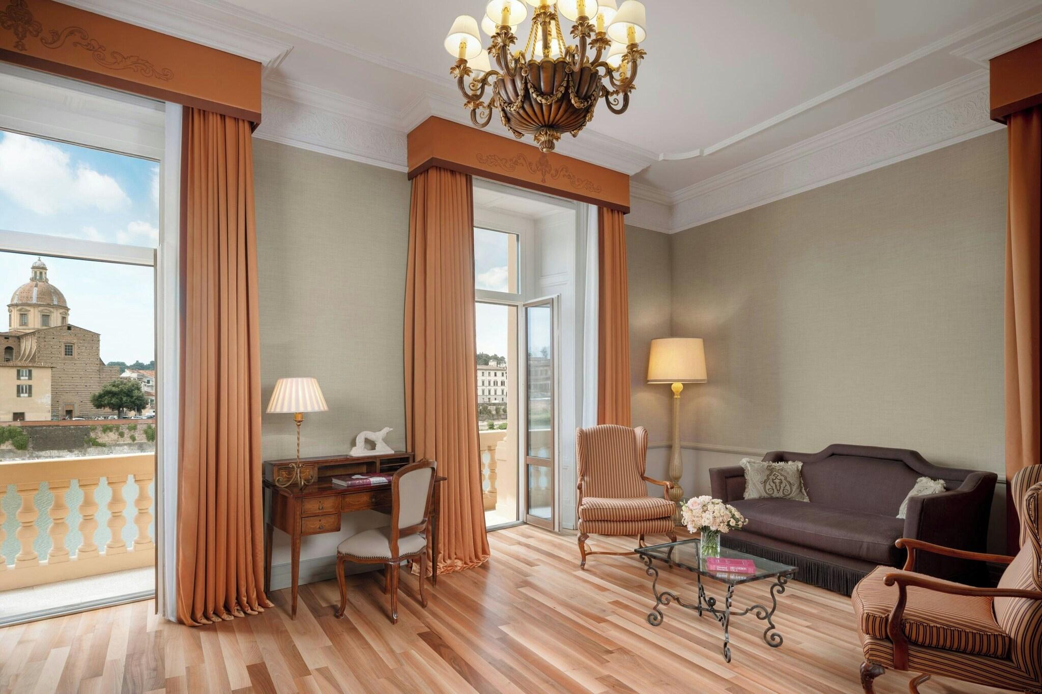 Suite Grand with Views