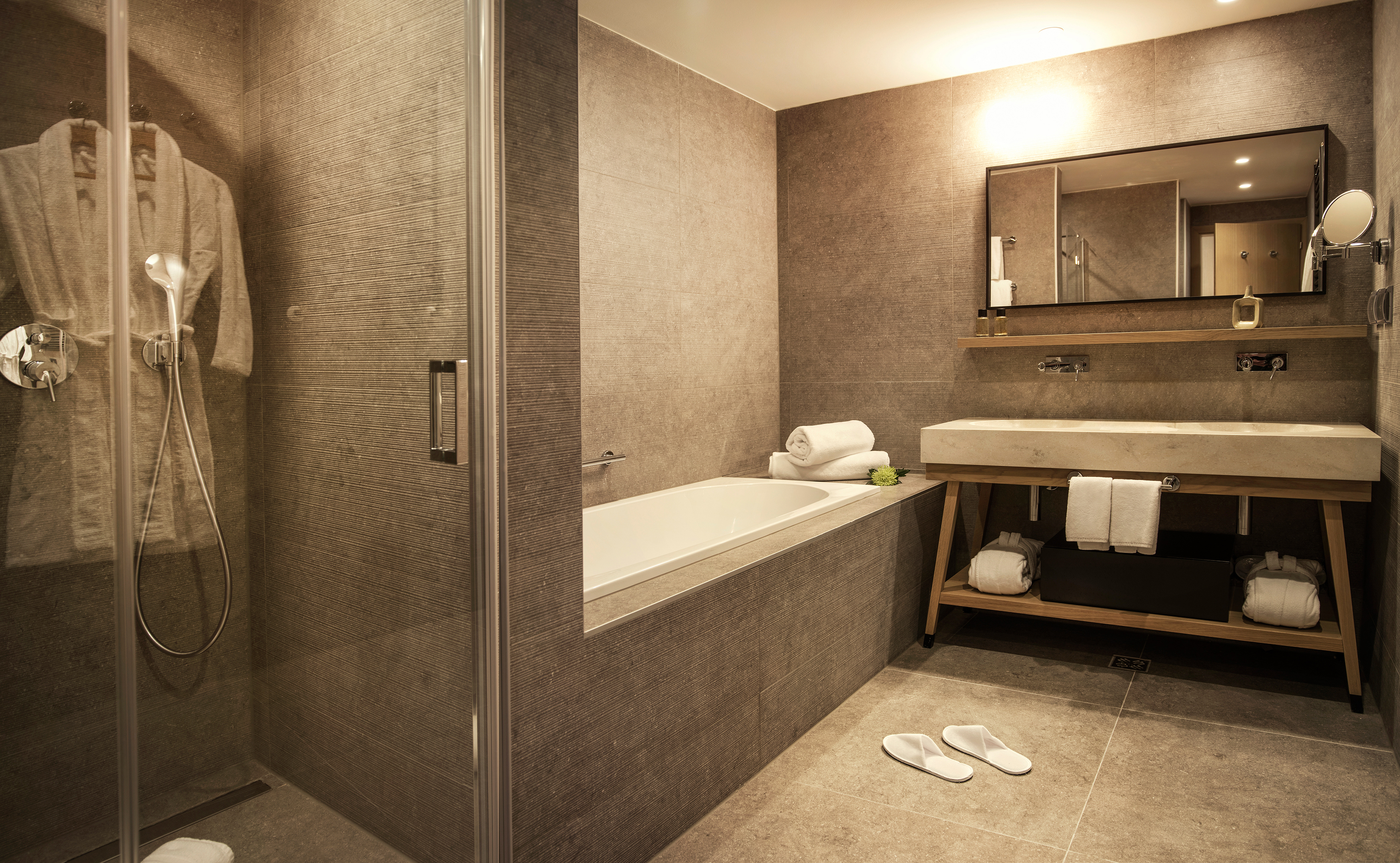 Double Partial Sea View