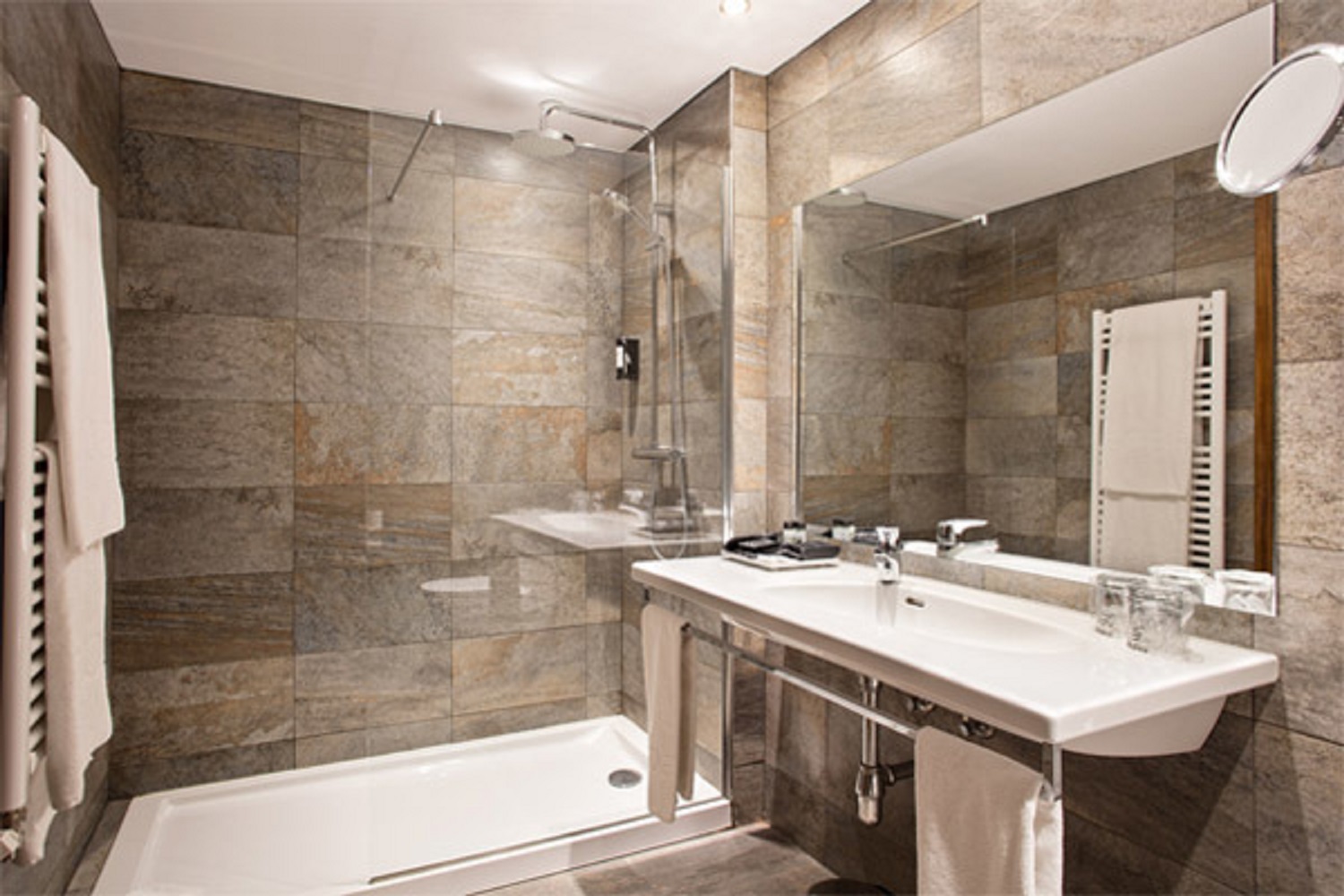 Family Room Capacity 4