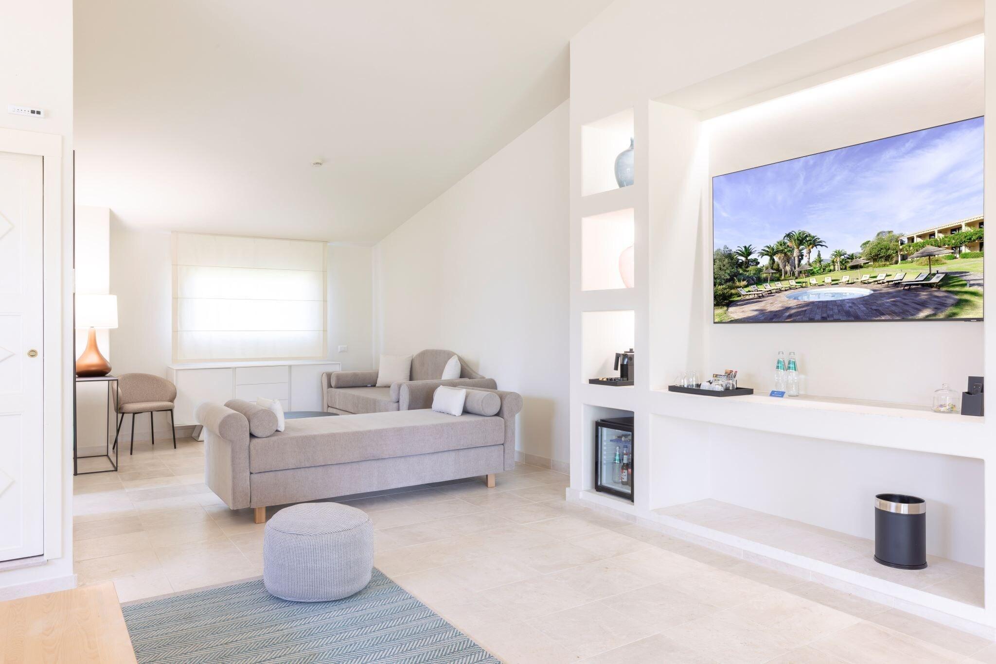 Family Room Three Beds