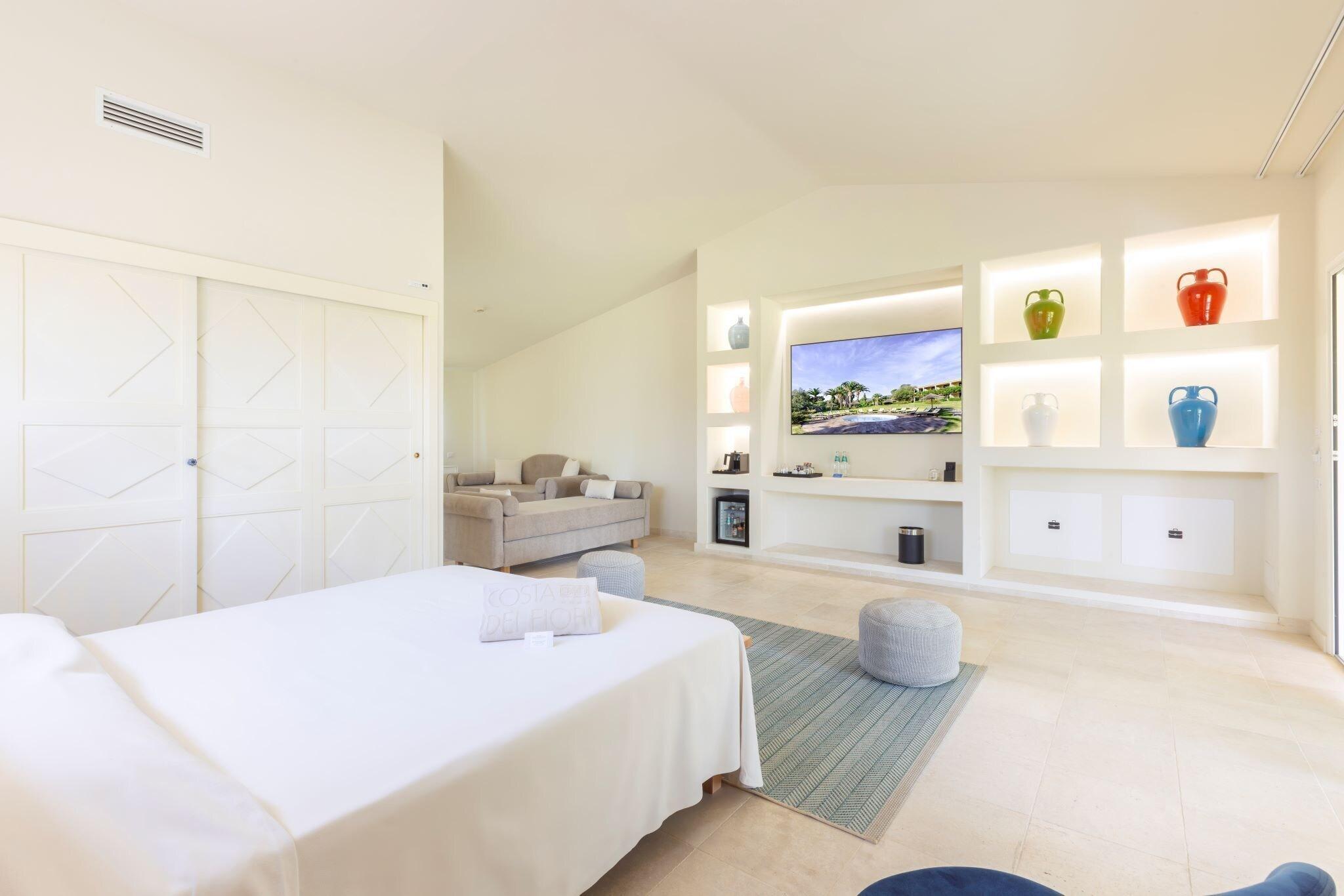 Family Room Three Beds