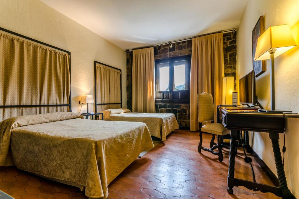 Double or Twin Standard