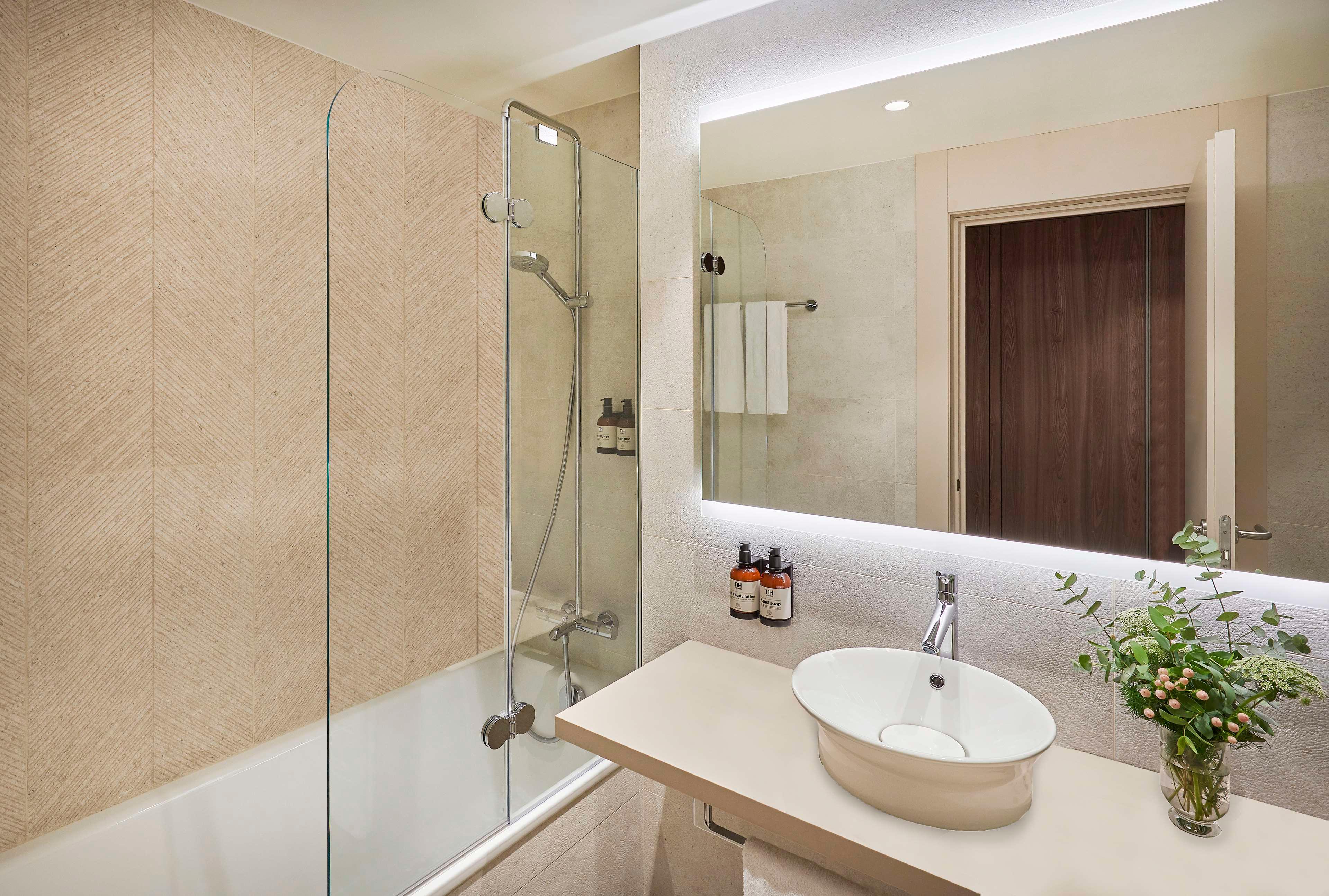 Junior Suite with Views