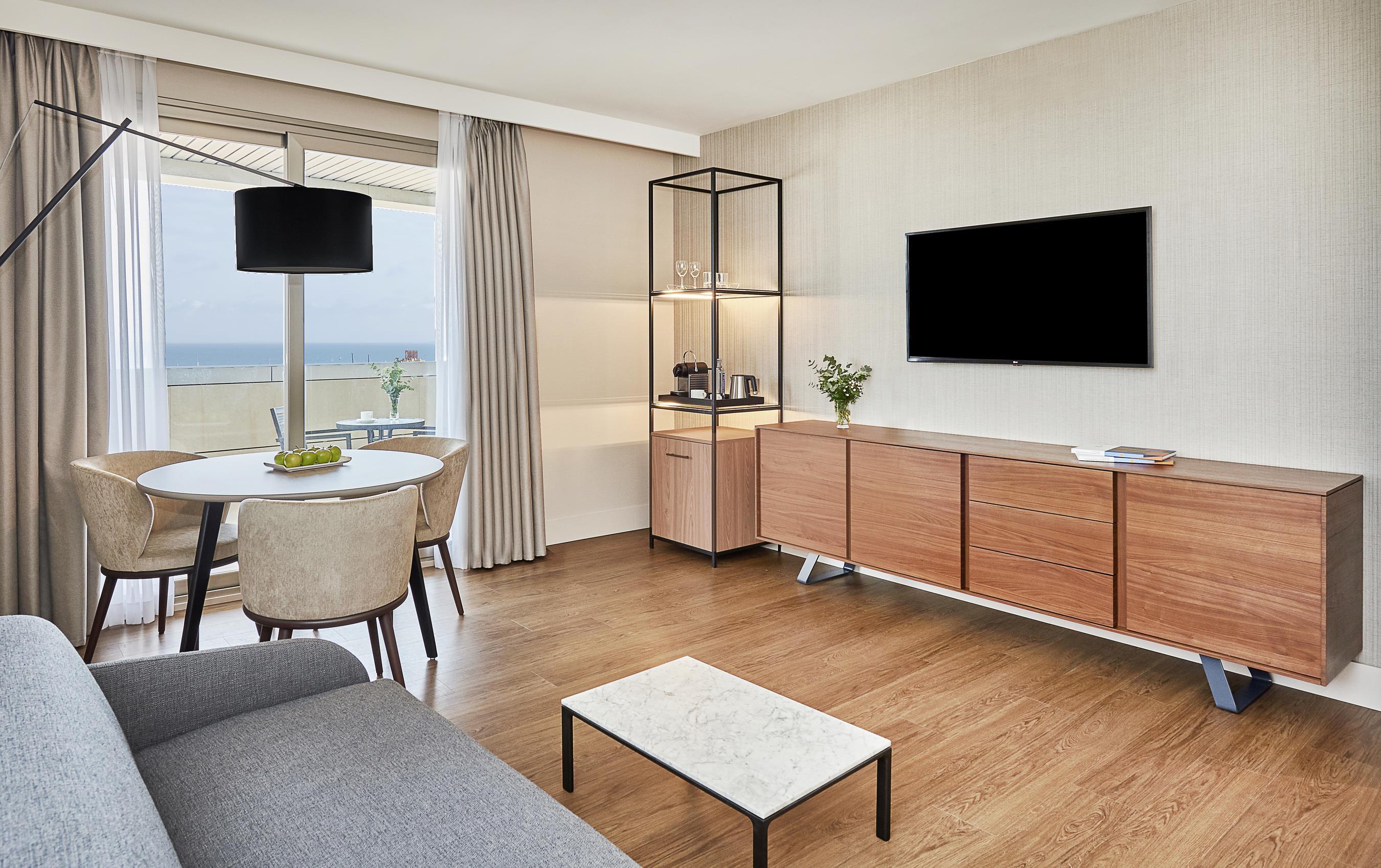 Junior Suite with Views