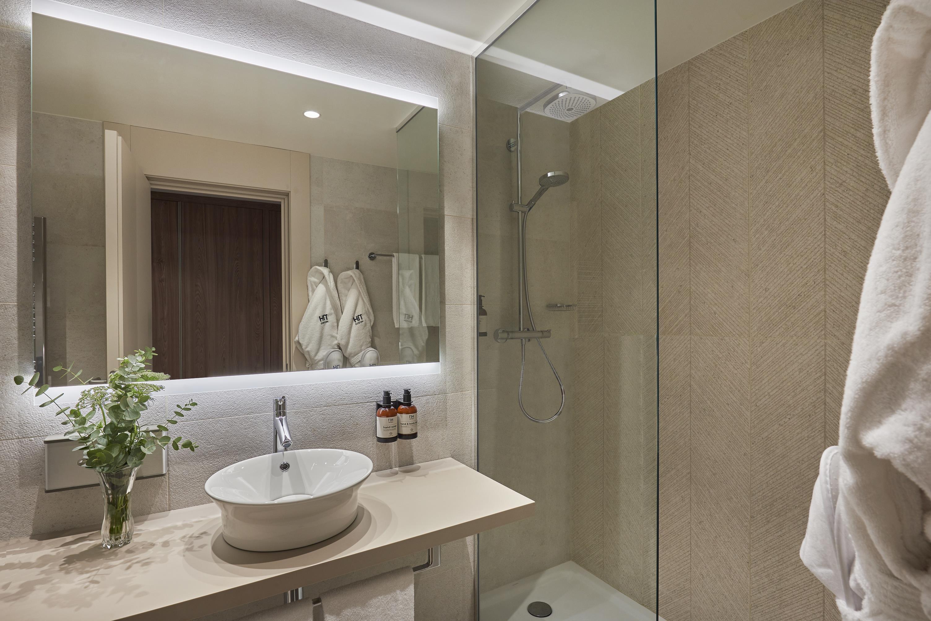 Junior Suite with Views