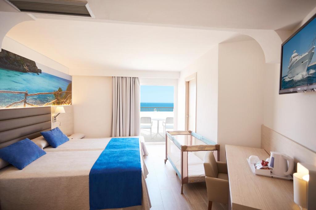 Double or Twin Superior Sea View