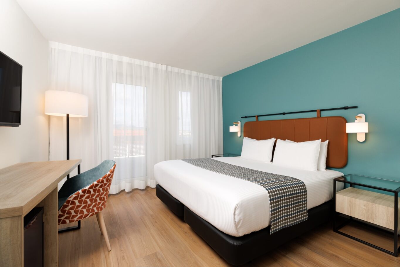 Double Single with Balcony