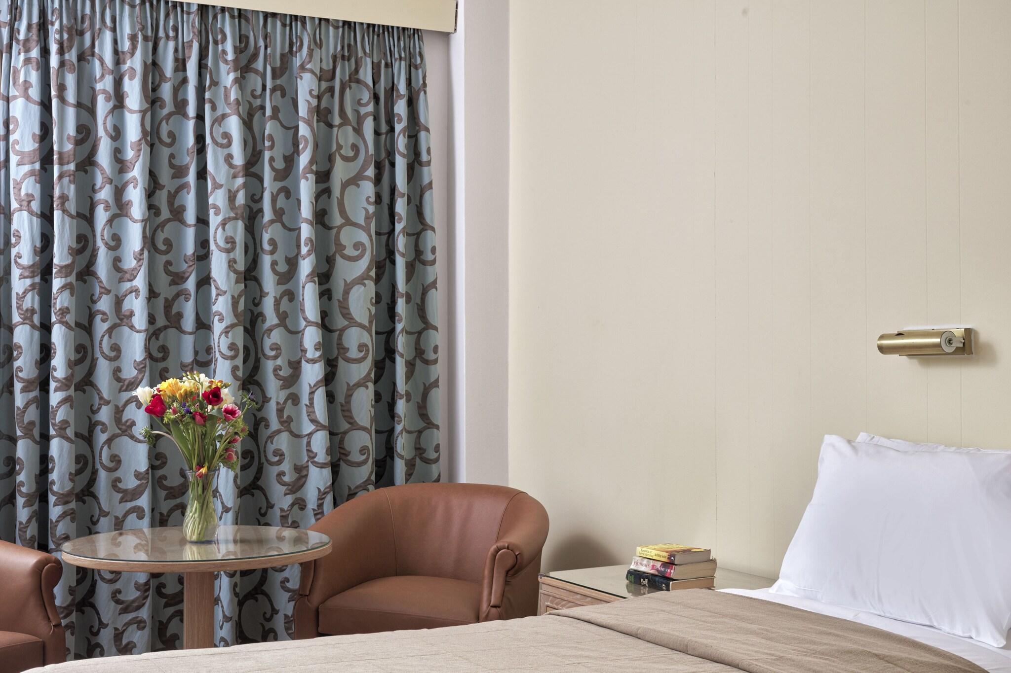 Twin Superior City View