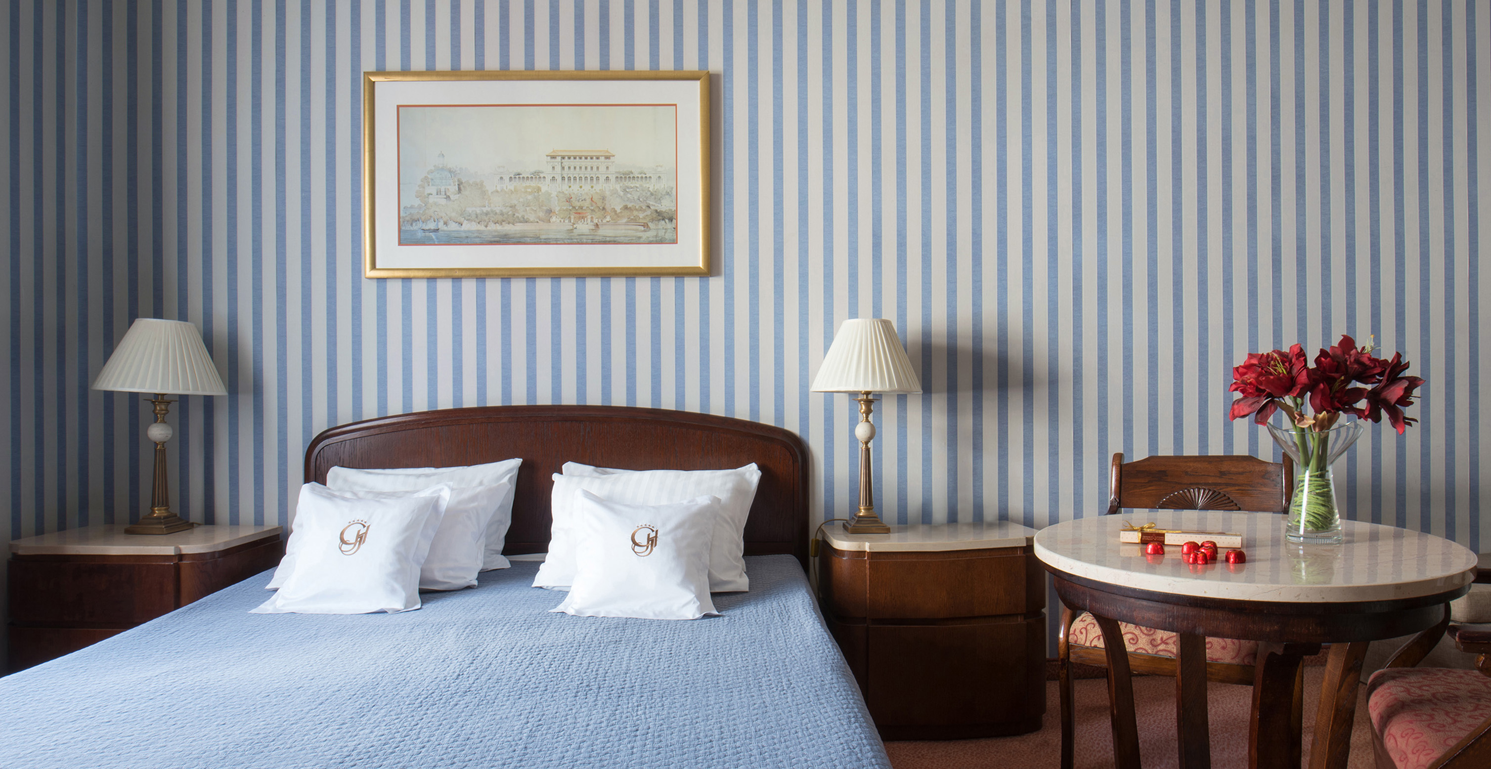 Double or Twin Standard