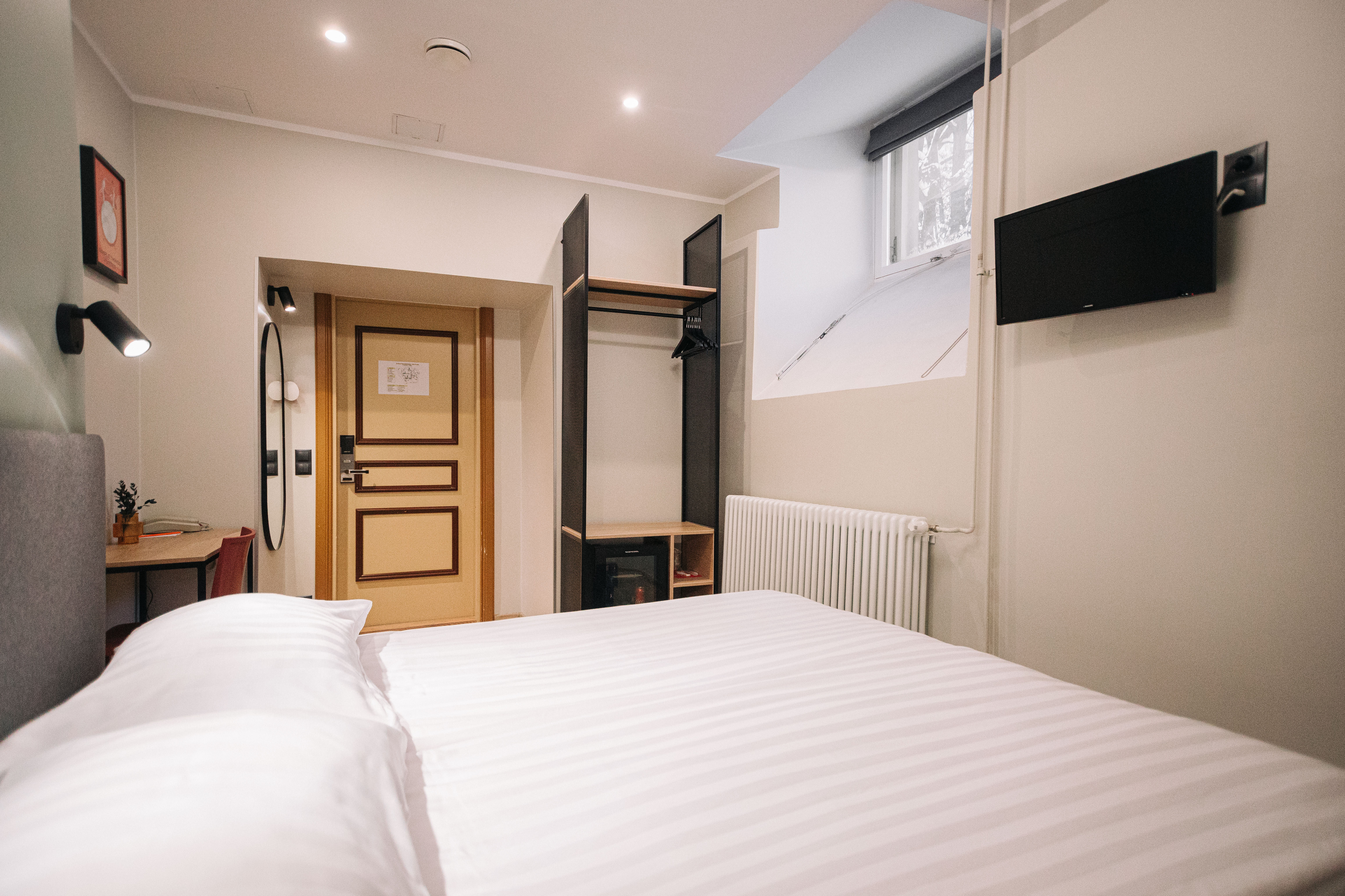 Double or Twin Standard