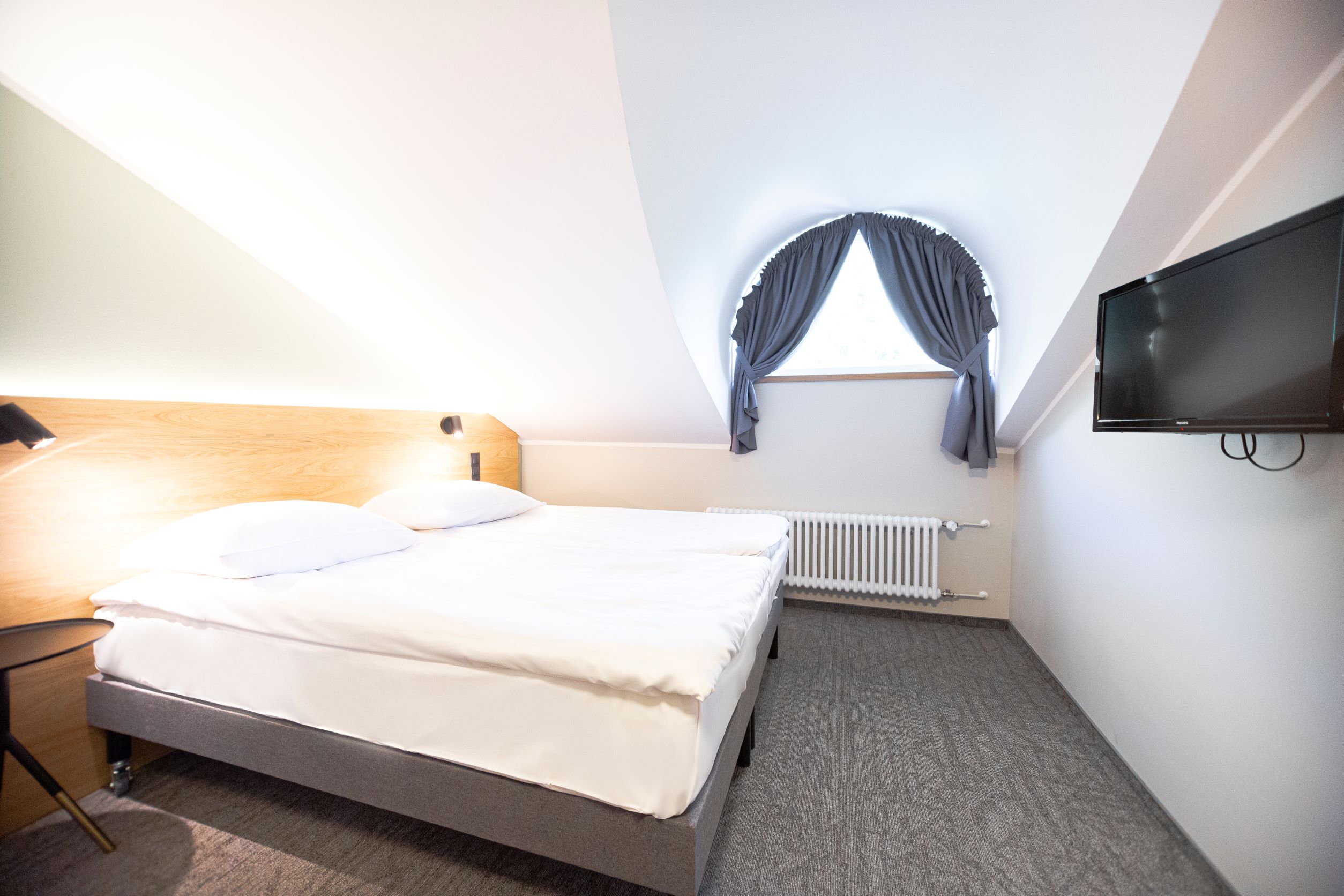 Double or Twin Standard