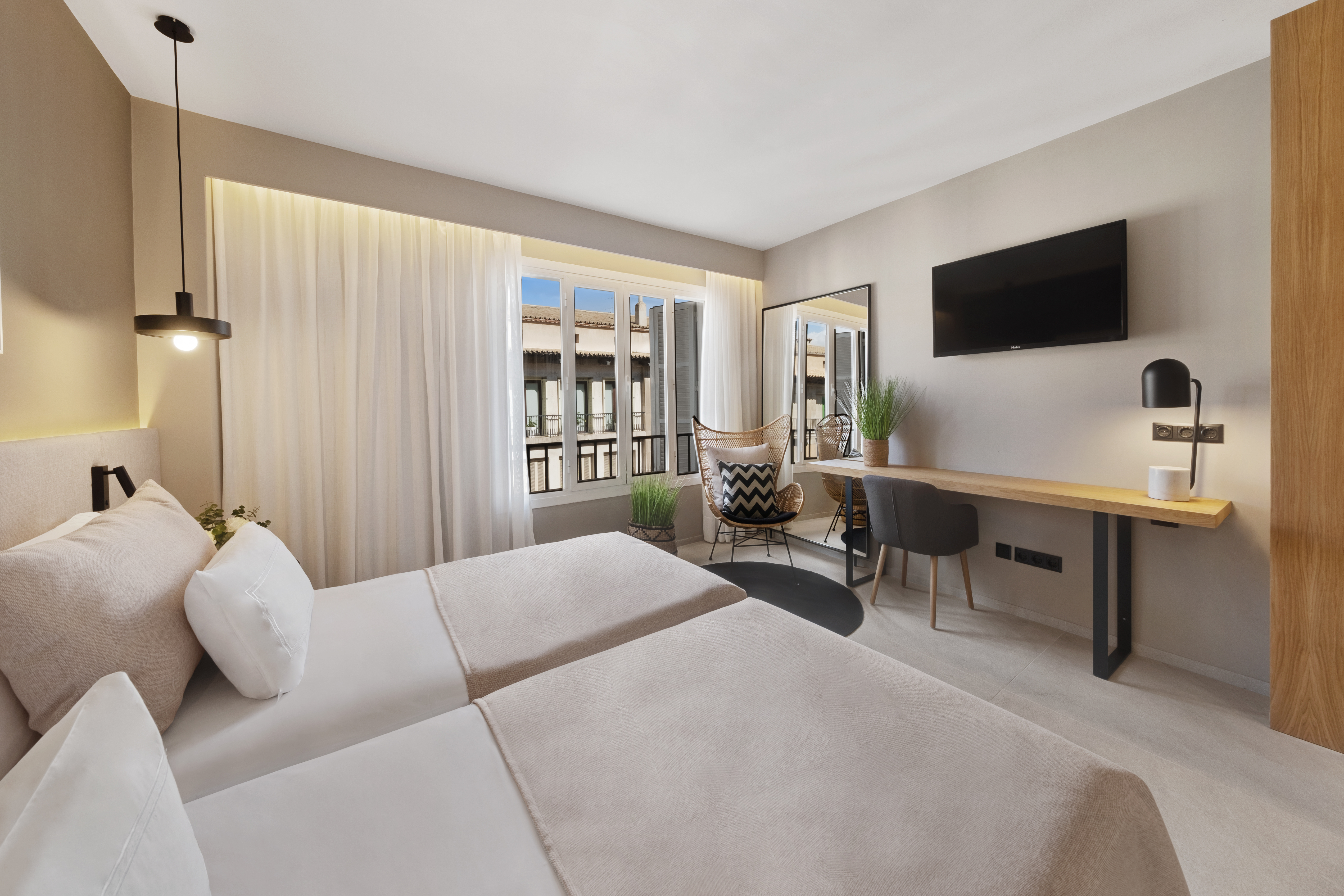 Double or Twin Standard