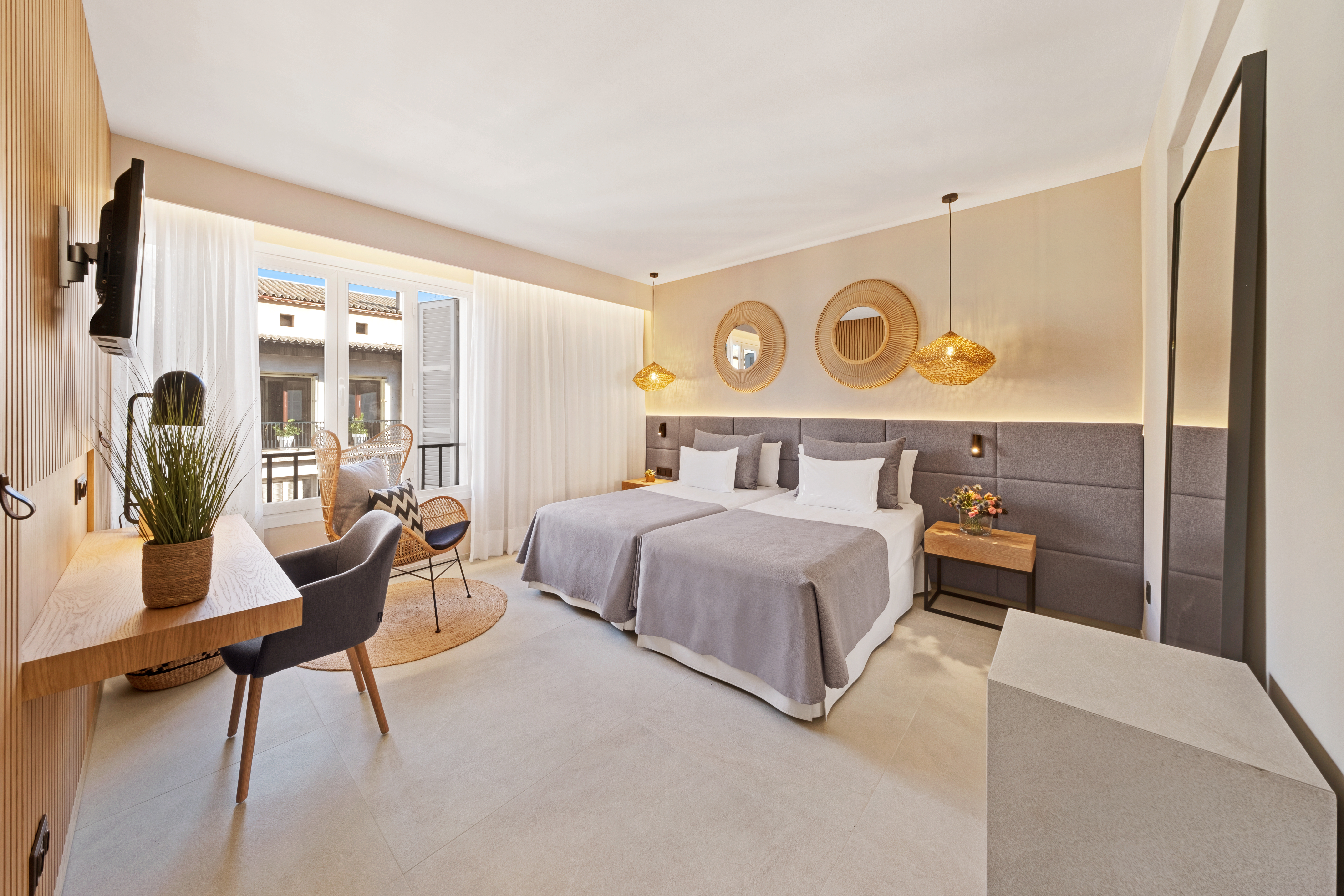 Double or Twin Standard