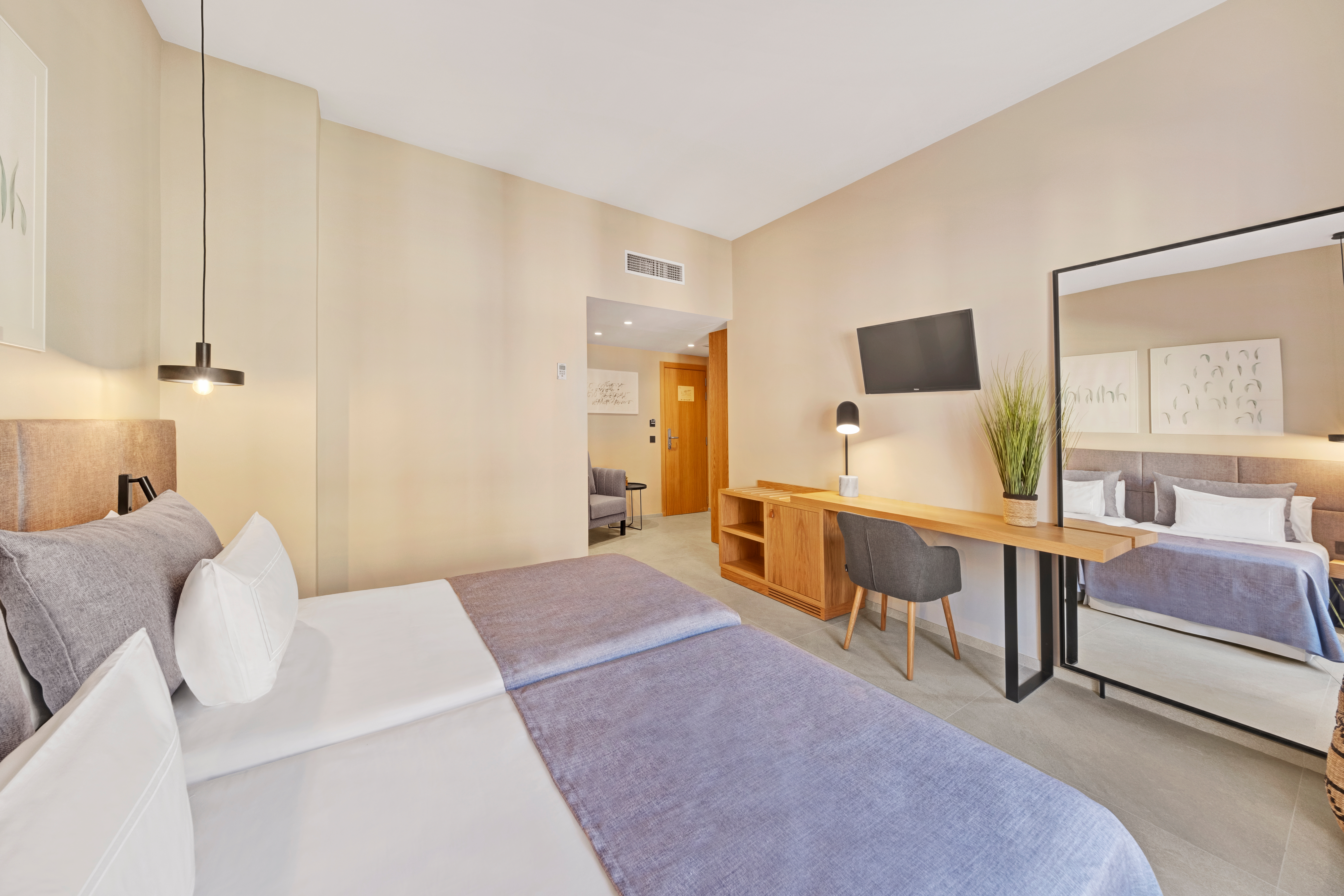 Double or Twin Standard