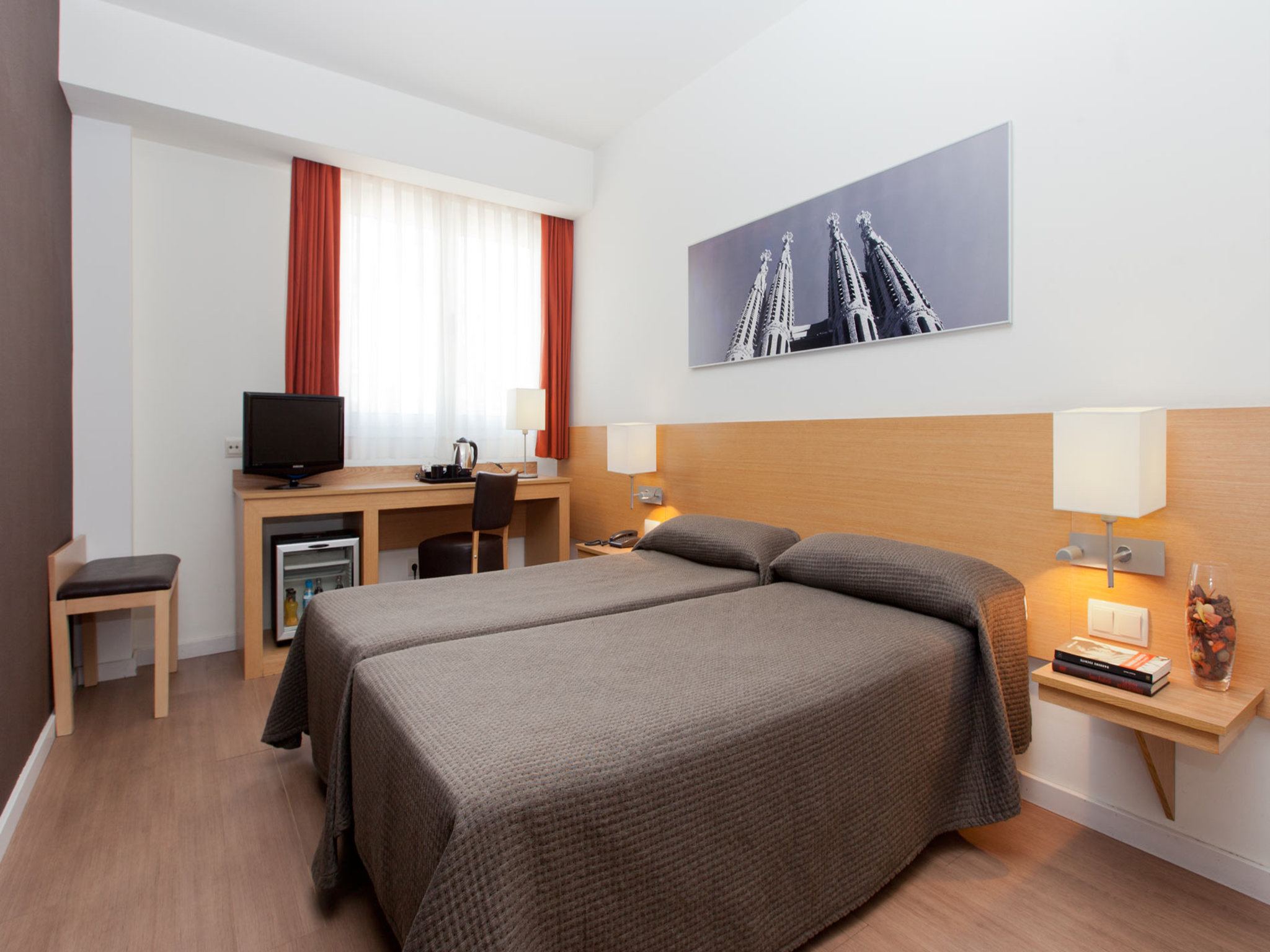 Double or Twin Standard