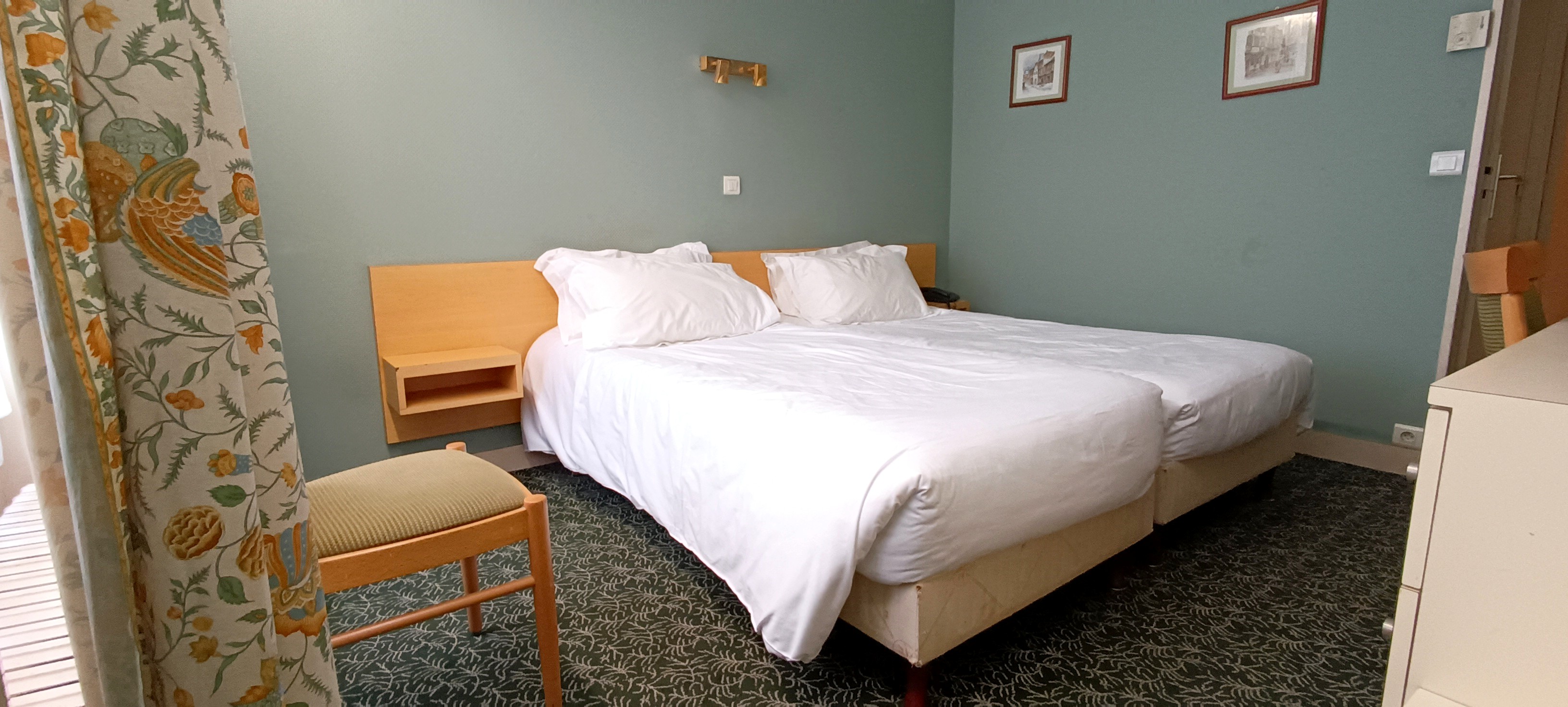 Twin Connecting Room