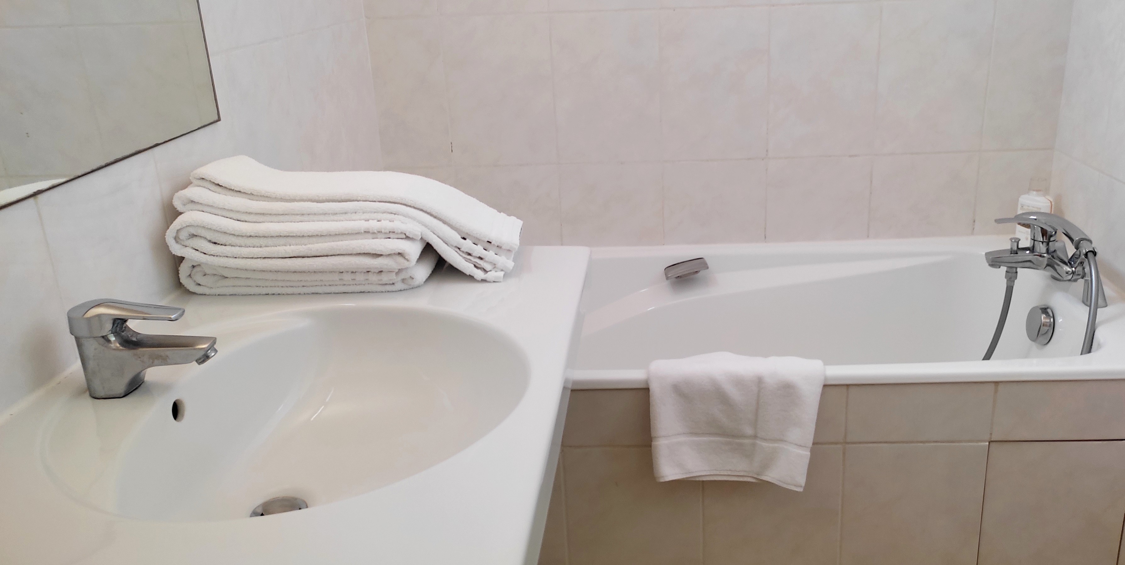 Quadruple Connecting Room