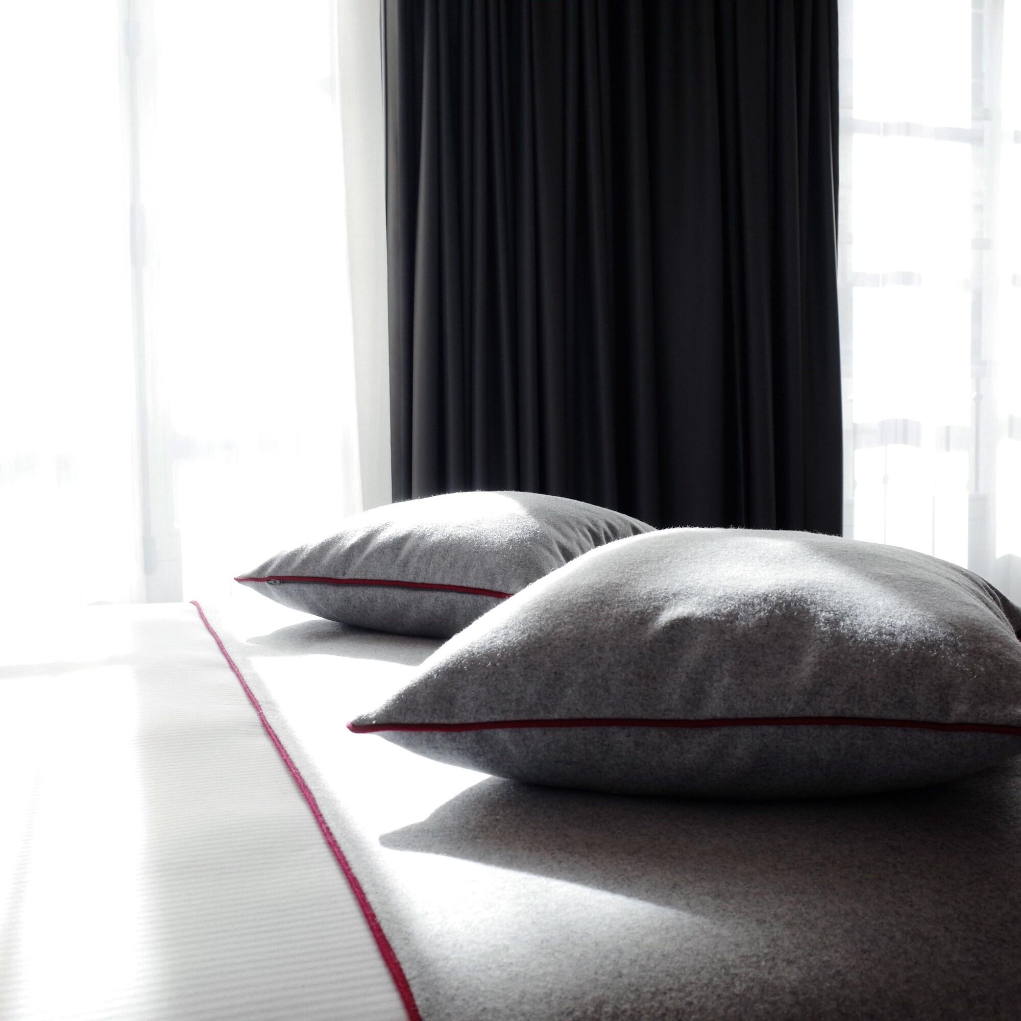 Double Superior Queen Bed